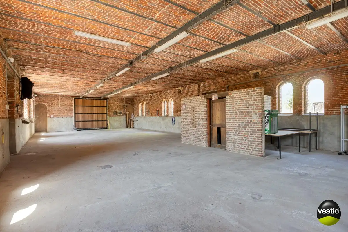 EXCLUSIEVE HOEVE MET MEERDERE WOONGEDEELTES, ATELIER, STALLING en AANPALENDE WEIDE OP CA. 1,6 HECTARE NABIJ DOMEIN NIEUWENHOVEN. foto 84