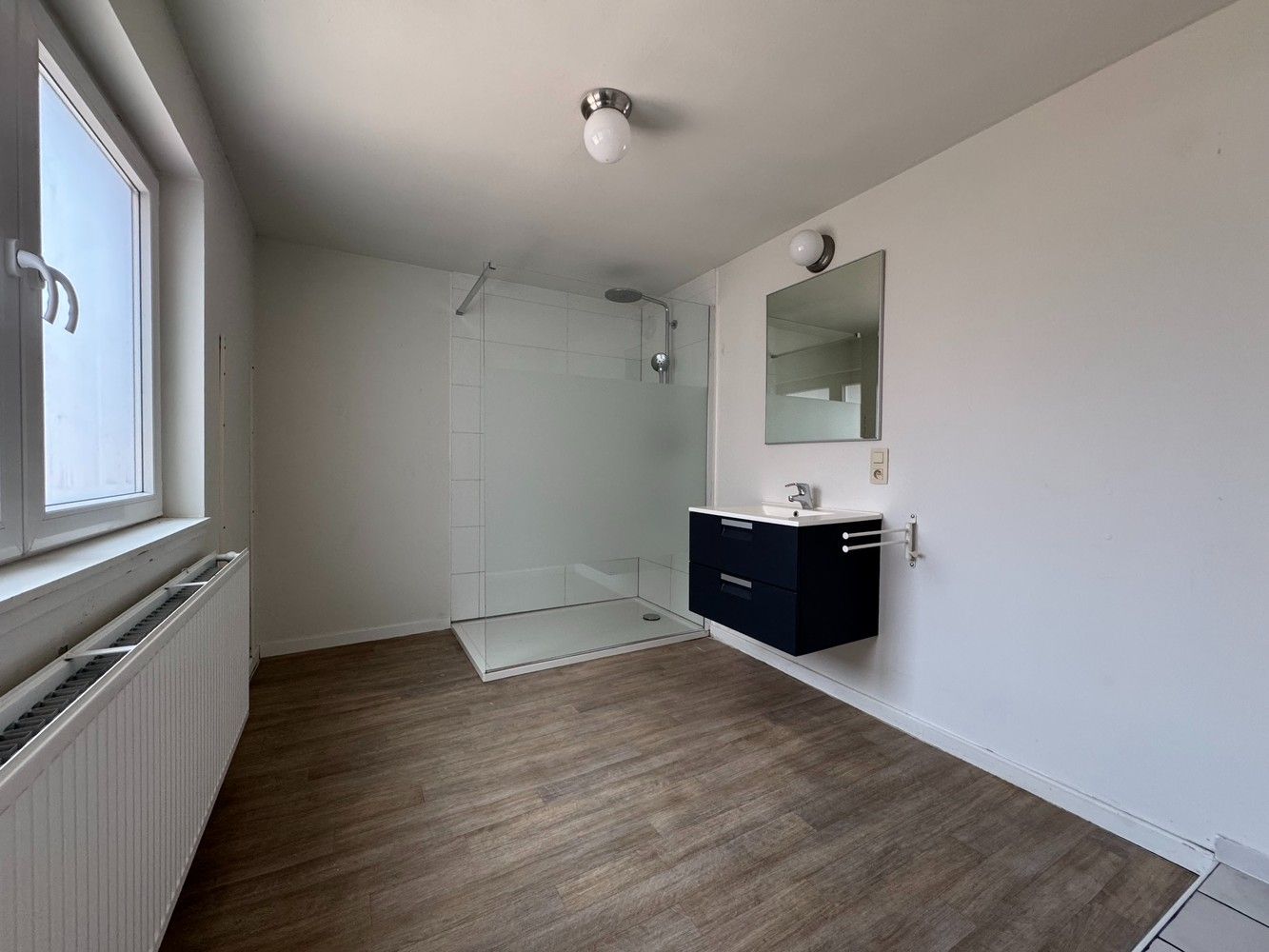 Zeer goed gelegen, instapklaar woonhuis met 3 of 4 slaapkamers en tuin foto 12
