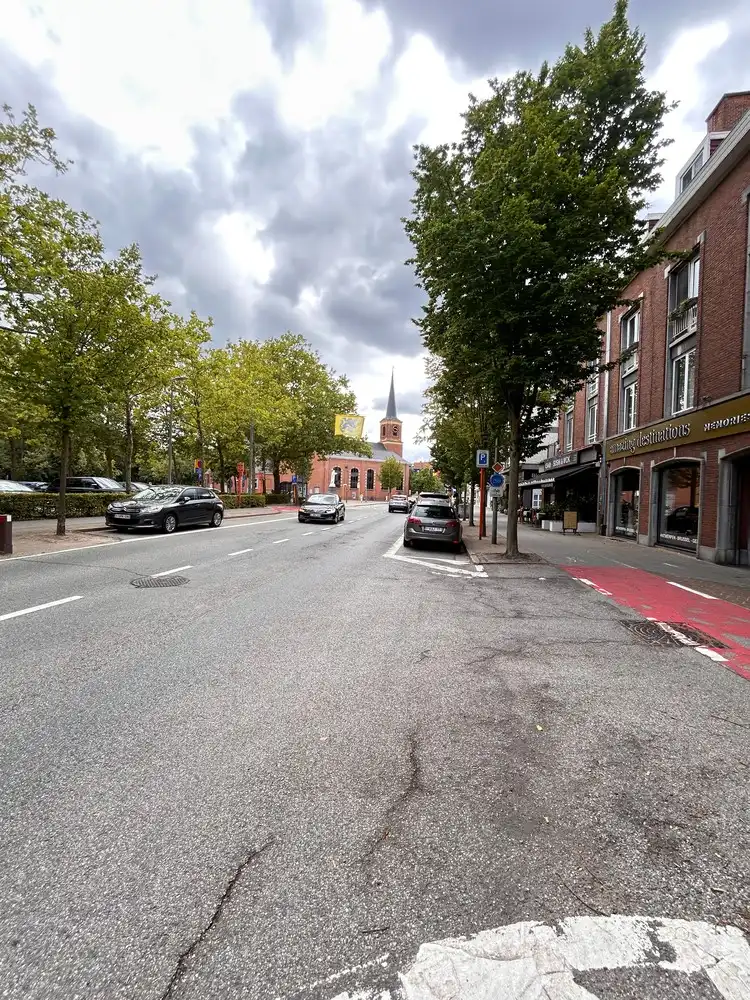 Pal in het bruisende centrum van Brasschaat gelegen 2 slaapkamerappartement in perfecte staat foto 22