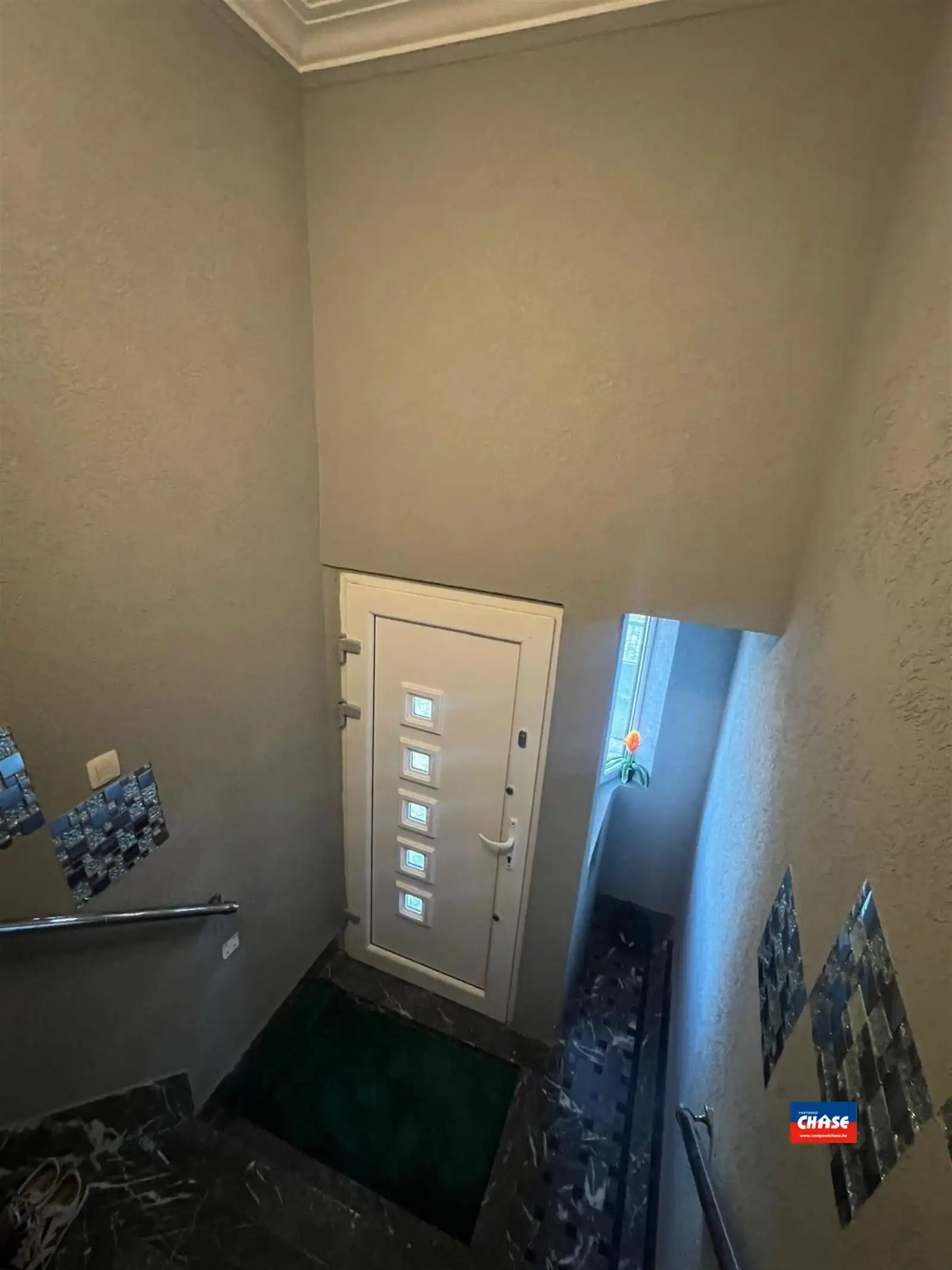 Instapklare bel-étage met 2 slpks, garage en tuin foto 23