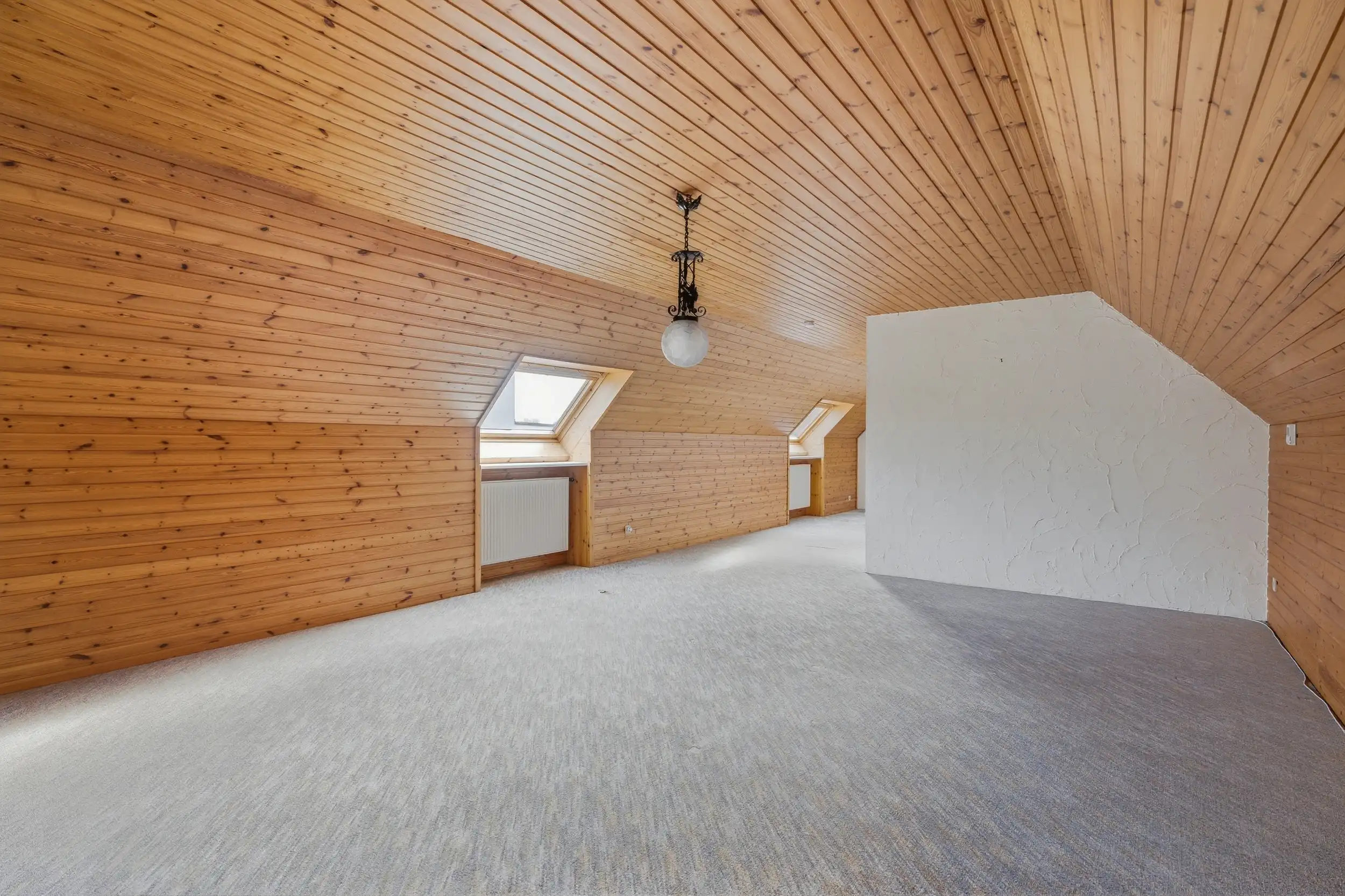 Ruime gezinshuis met garage in het groen foto 13