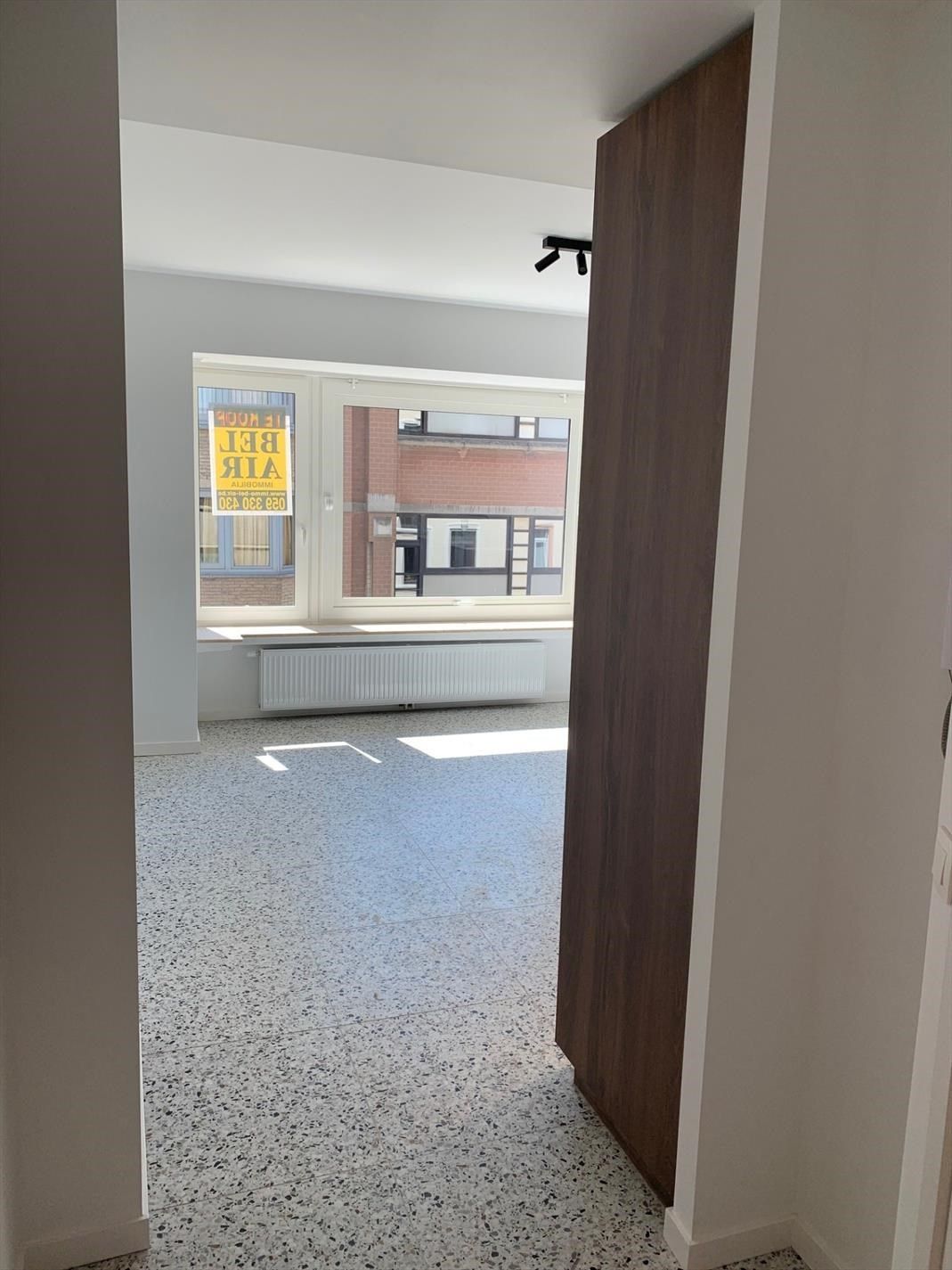 Gerenoveerd éénslaapkamerappartement centrum Oostende foto 2