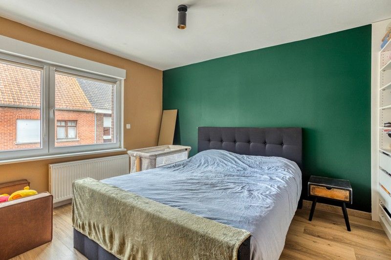 Gerenoveerde halfopen woning met 3 slaapkamers, zonnige tuin en inpandige garage in hartje Wakken! foto 17