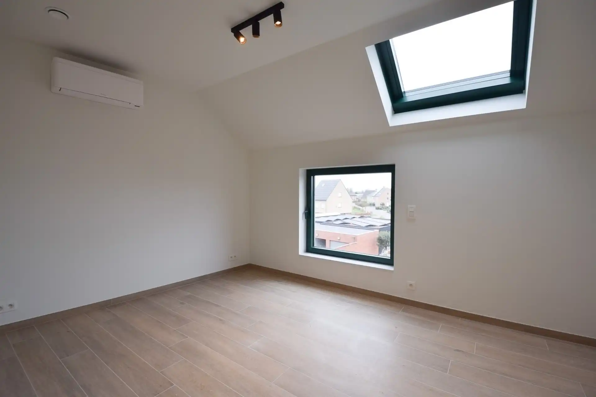 Luxueus duplex-appartement in het centrum van Sint-Gillis-Waas! foto 10