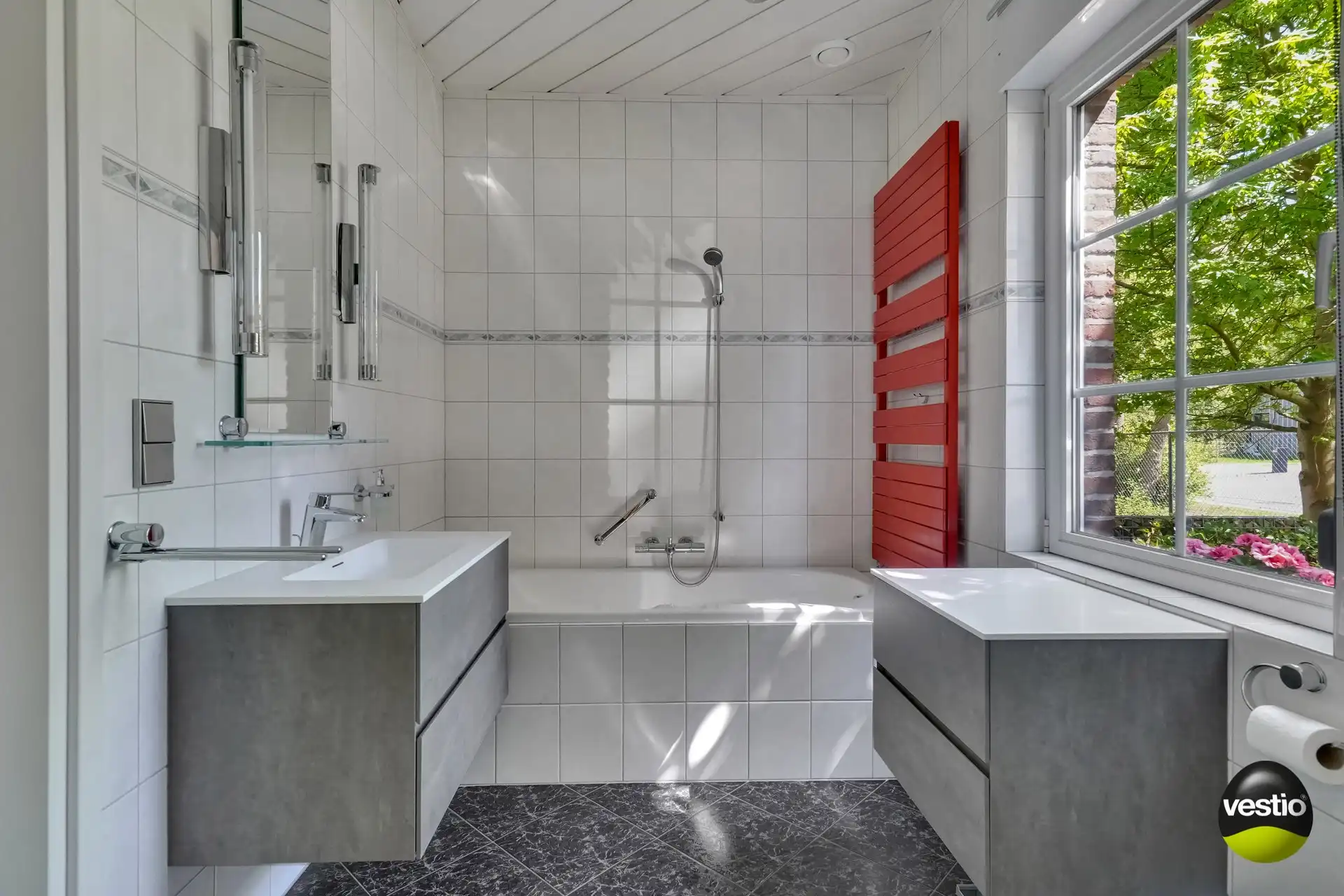 RUIM, ENERGIEZUINIG LANDHUIS GELEGEN TEGEN NATUURGEBIED foto 17