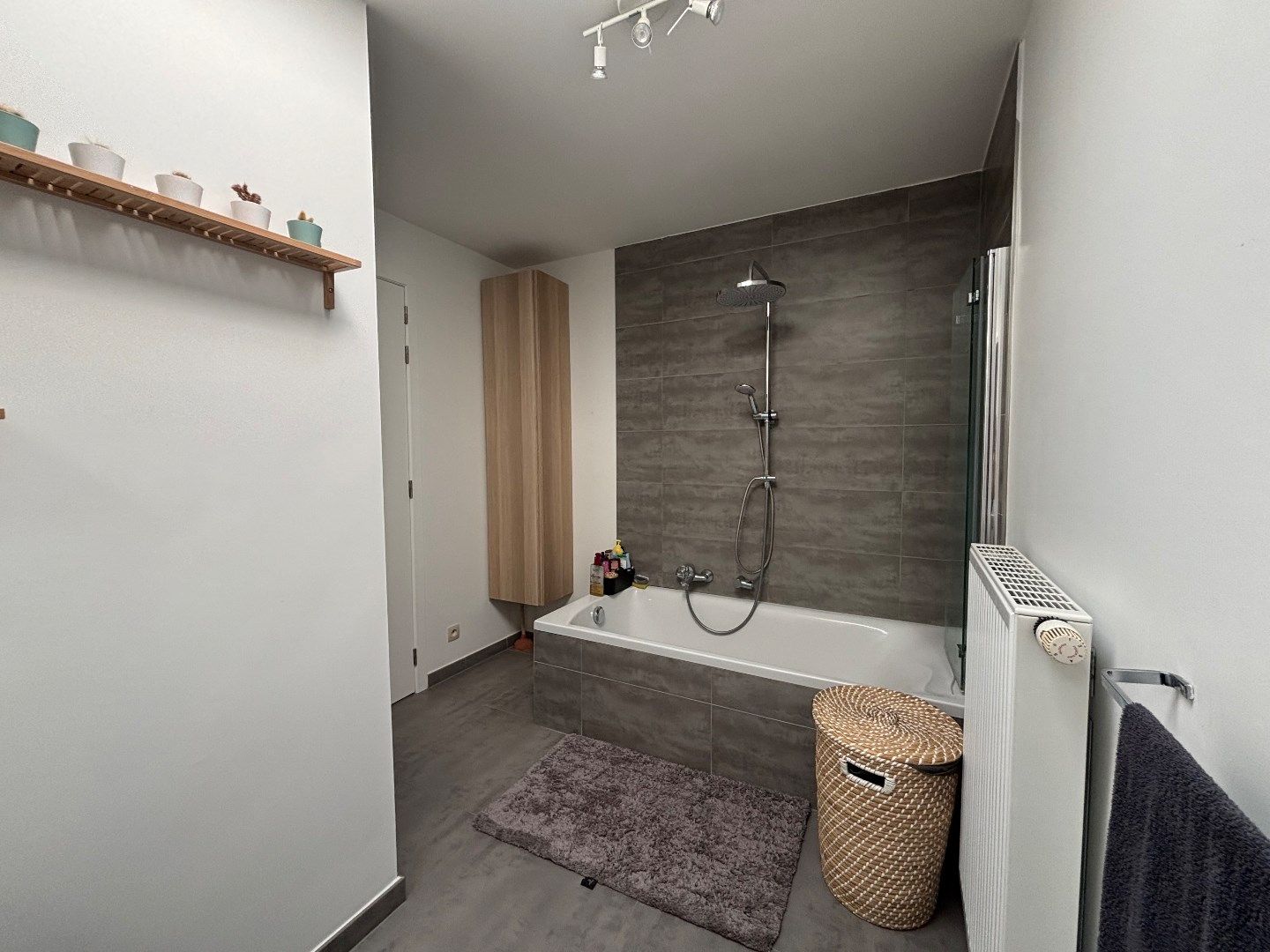 Duplex met 2 slpk + open kamer + terras, privé-carport en fietsenberging foto 17
