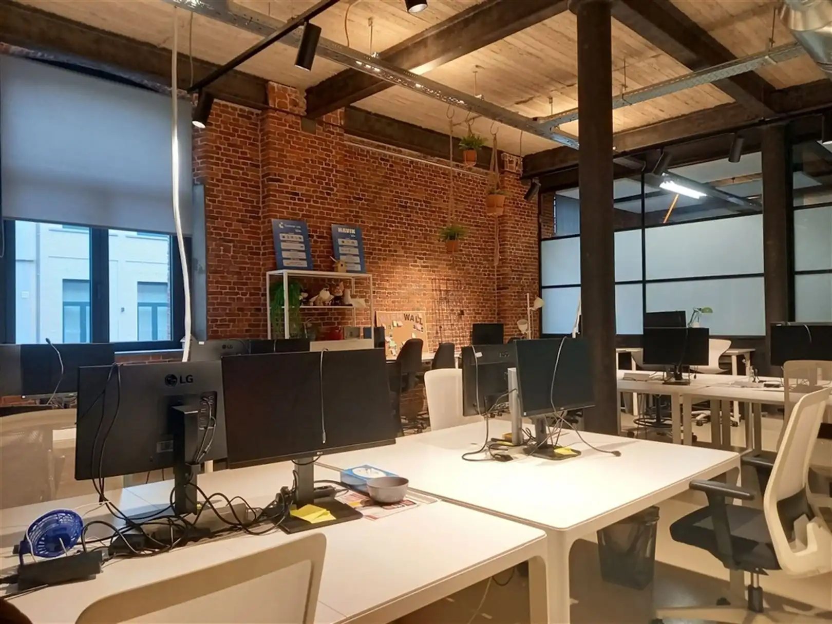 Kantoor te huur in voormalig pakhuis foto 3