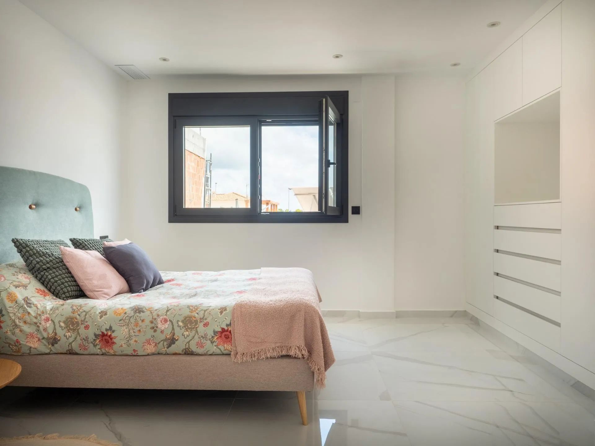 Ultiem genieten: ruime vakantiewoningen dichtbij centrum en strand foto 25