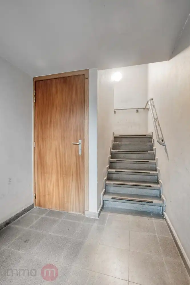 Volledig vernieuwde, instapklare studio in hartje Leuven met afgesloten garagebox – rustig gelegen pareltje! foto 5