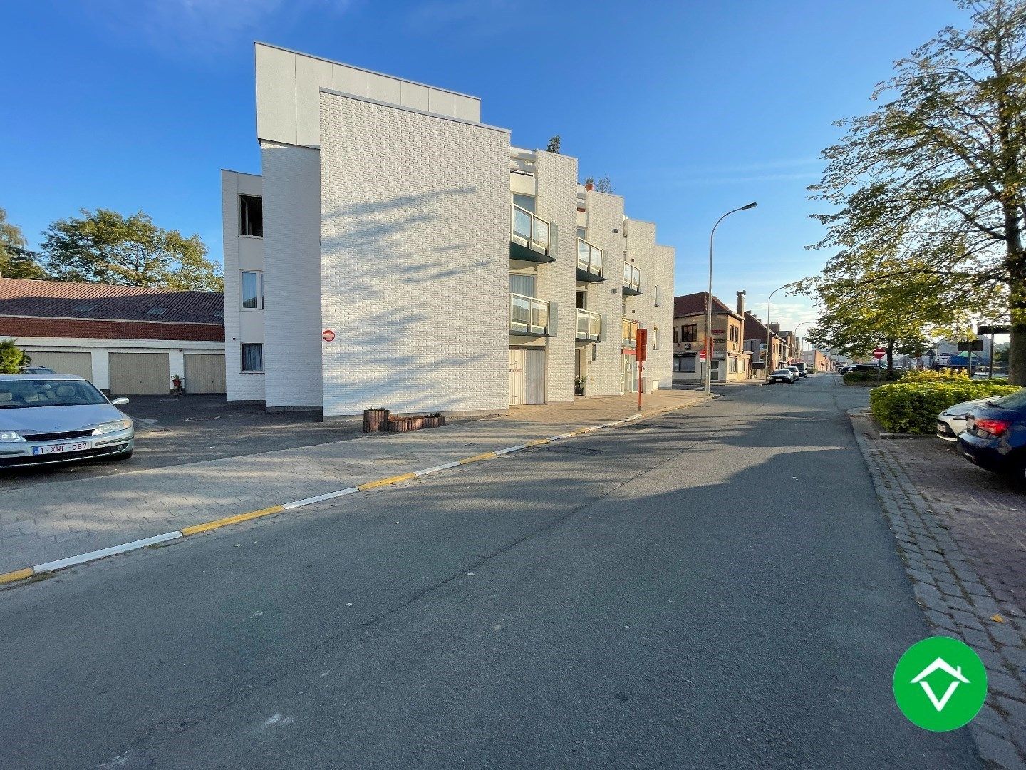 Instapklaar appartement met twee slaapkamers en garage te Roeselare foto 18