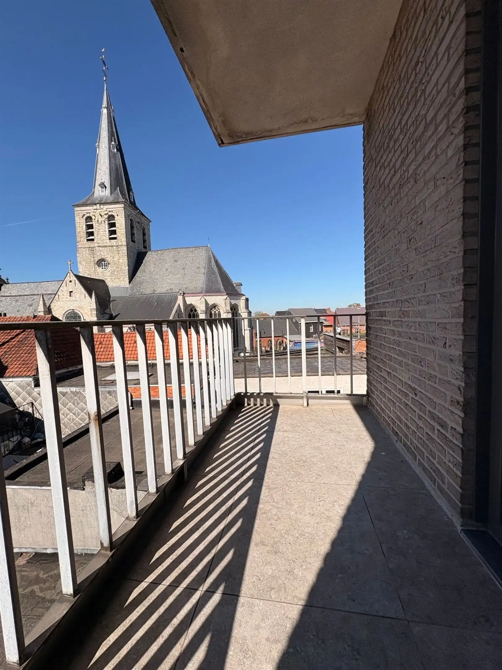 Volledige gerenoveerd appartement met garage en terras in centrum foto 14