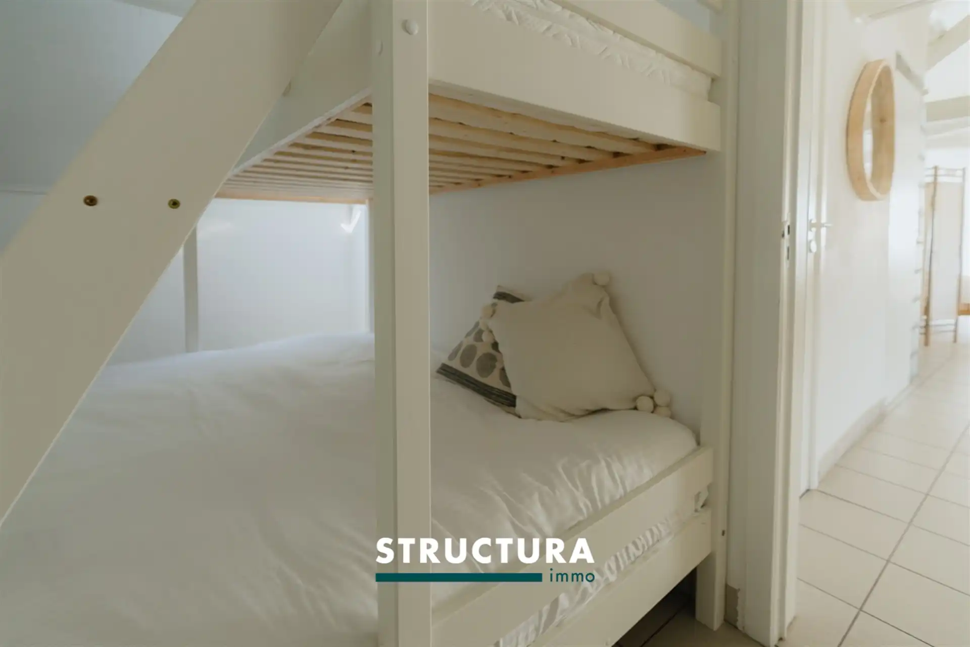 Bemeubelde loft op centrale ligging foto 14