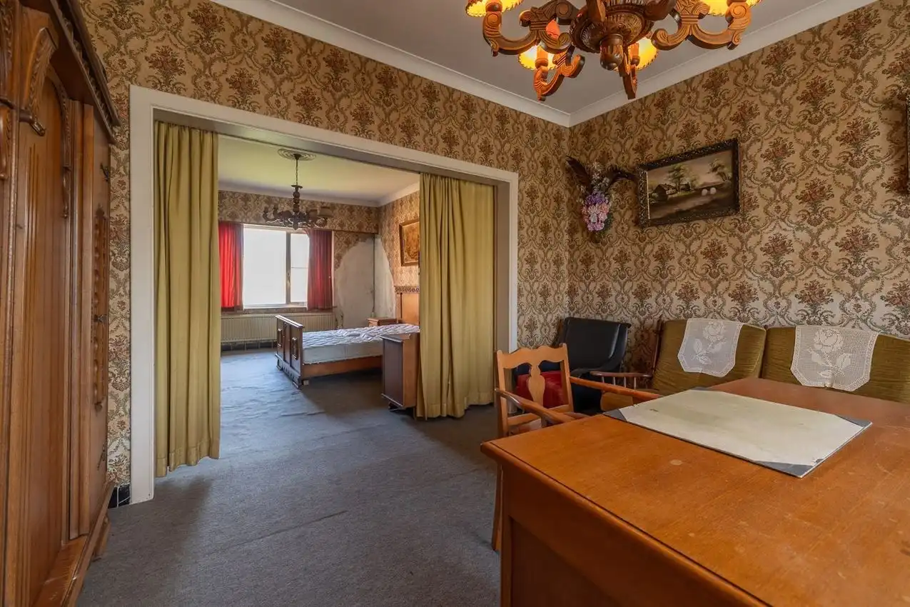 Te renoveren woning met ruimte, rust en potentieel foto 7