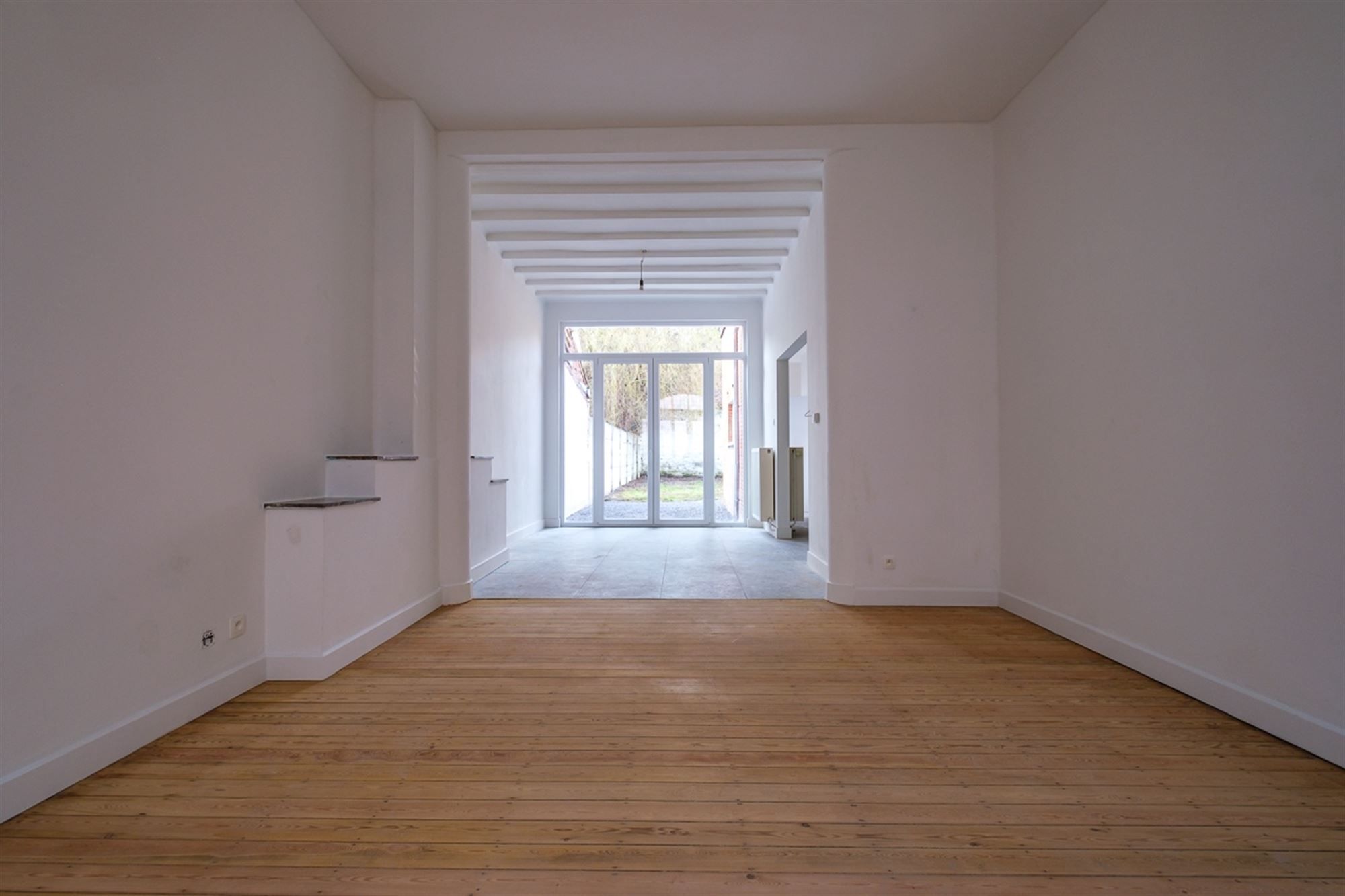 PRACHTIG HERENHUIS TE HUUR MET 4 SLKS IN HET CENTRUM VAN SINT-TRUIDEN  foto 5