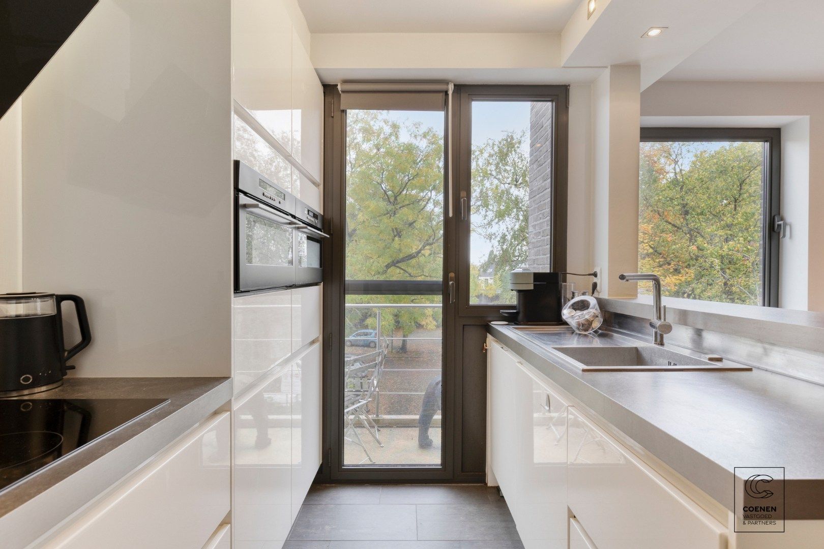 Instapklaar appartement van 91  m² met 2 slaapkamers te Kontich! foto 5