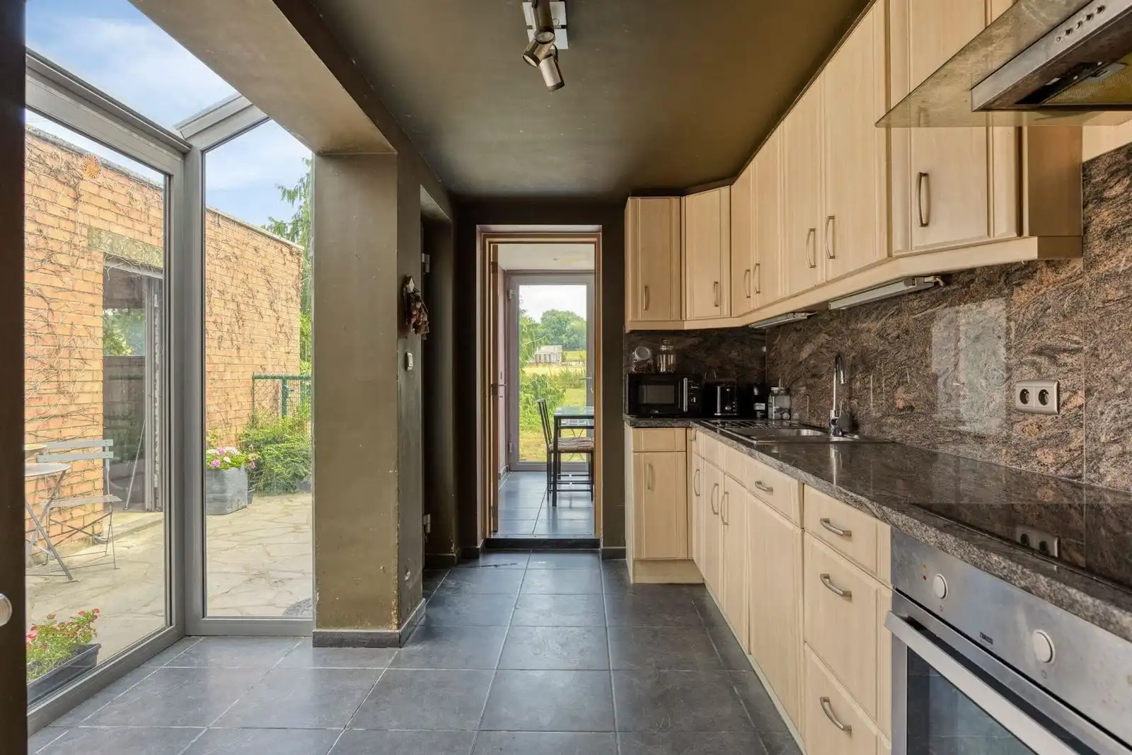 3 gevel Woning met prachtig uitzicht foto 11