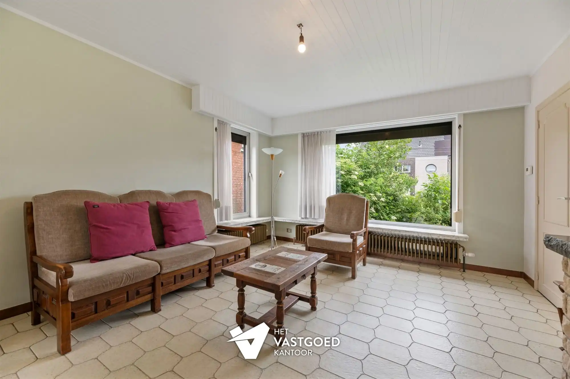 INSTAPKLARE, GELIIJKVLOERSE WONING OP TOP-LIGGING TEGEN NATUURGEBIED IN DOODLOPENDE STRAAT foto 5