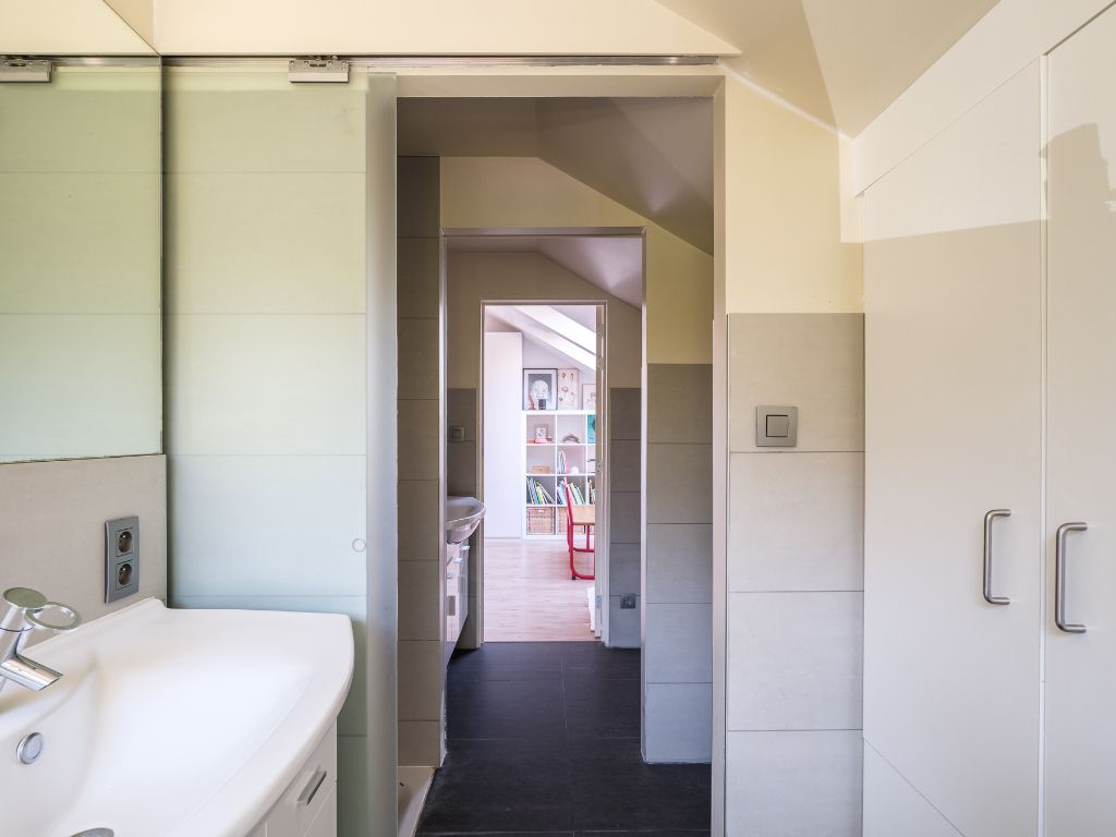 Ruime en energiezuinige woning (A-score) met de mogelijkheid tot combinatie woon/werk op een zeer gegeerde locatie te Sint-Martens-Latem. foto 30