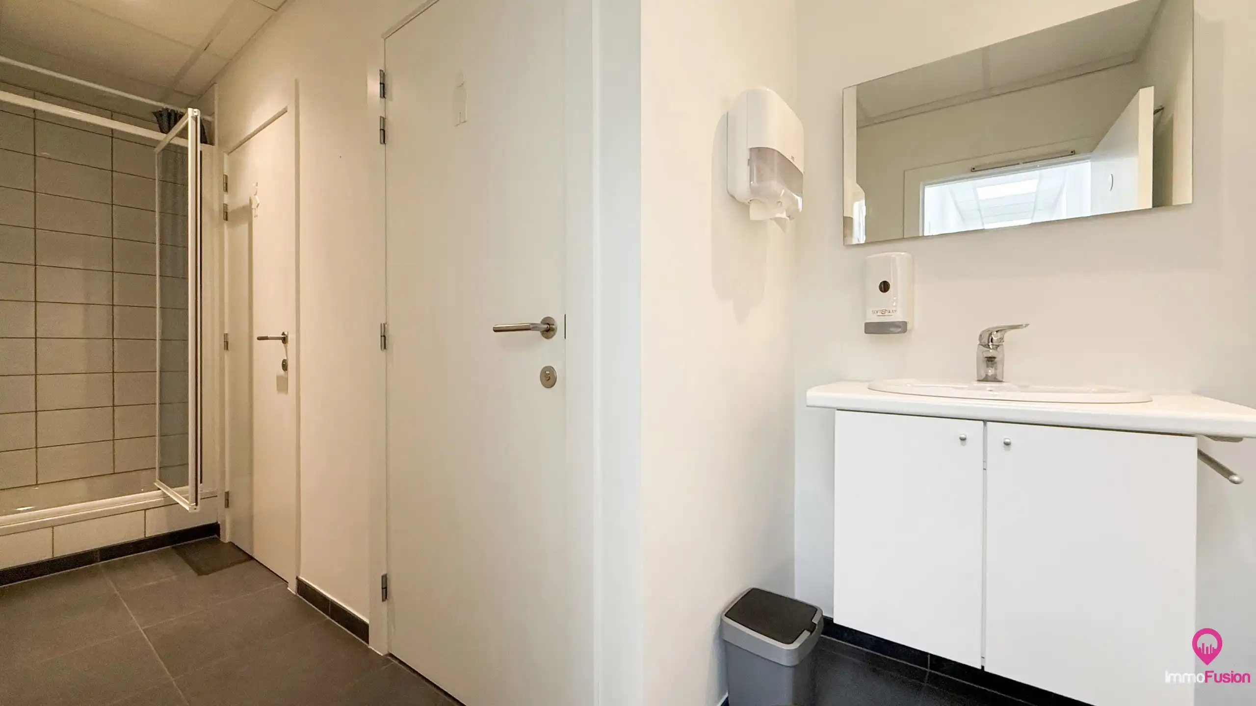 Veelzijdig industrieel pand met ruime woonst en zonnepanelen foto 14