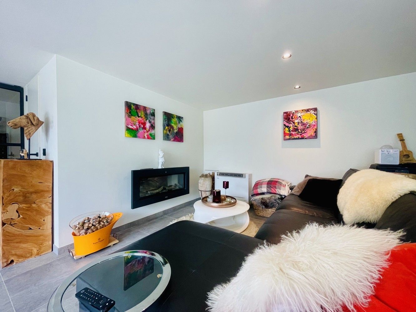 Smaakvol gerenoveerde villa met zwembad en poolhouse foto 23