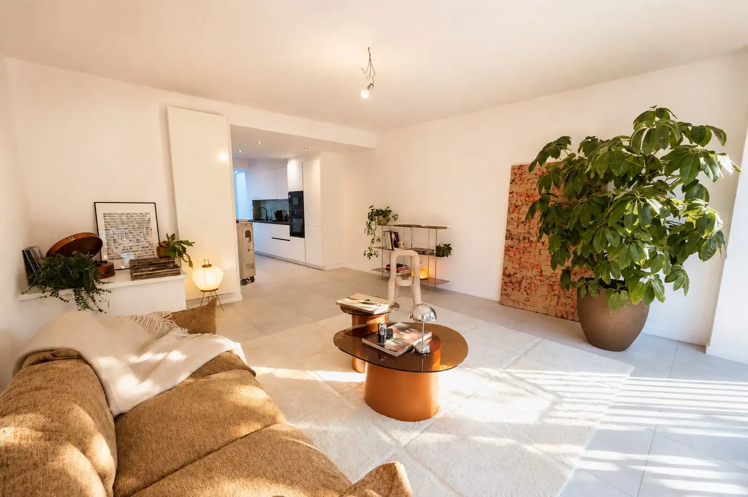 EXCLUSIEF GERENOVEERDE WONING NABIJ SPUIKOM foto 5