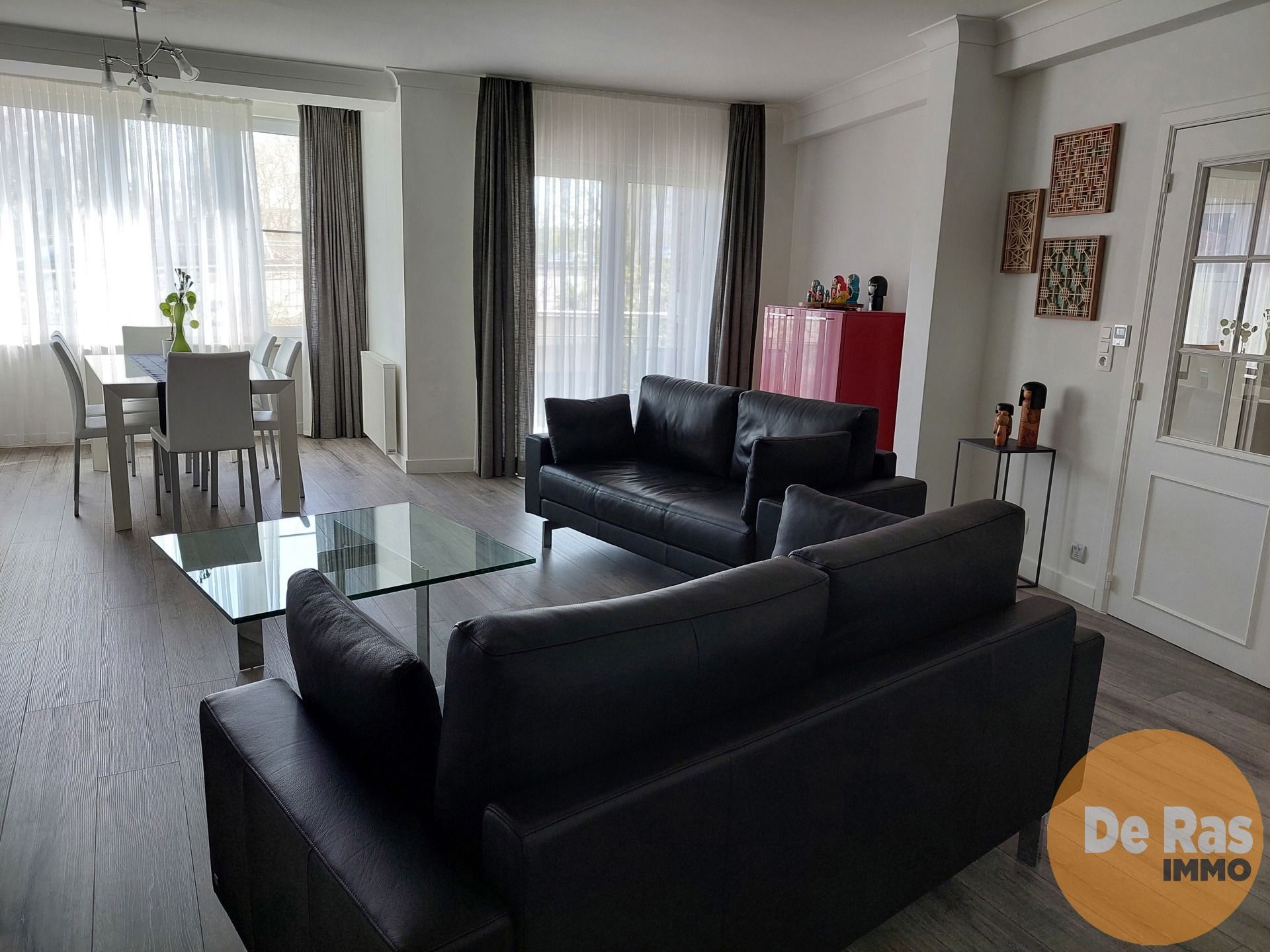 GENT - Instapklaar 4 slaapkamer appartement op 1ste verdiep foto 2