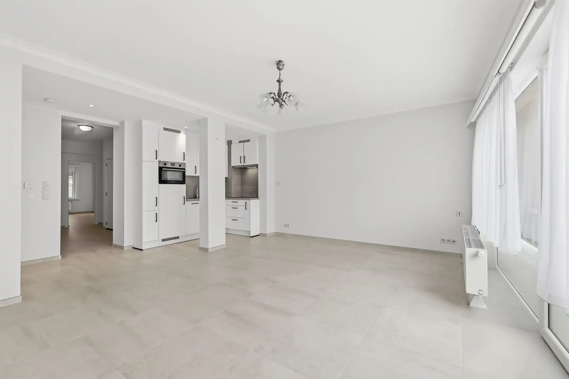 GERENOVEERD / RUGZIJDE ZEEDIJK foto 2