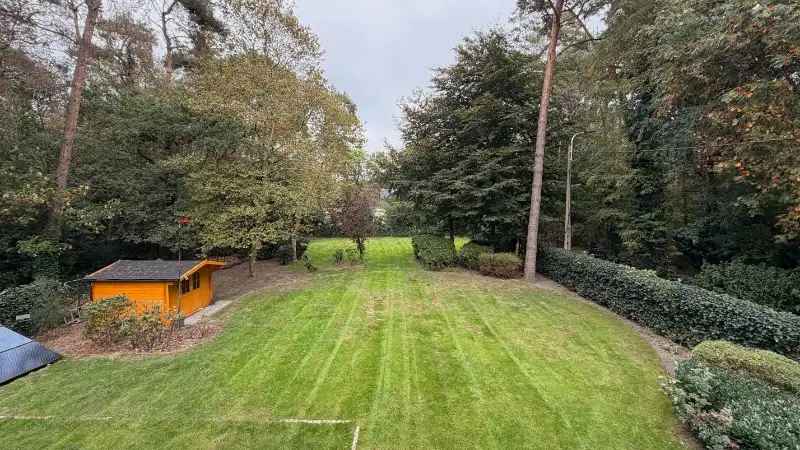 Instapklare moderne villa van 310m² op 19 are met mooie tuin foto 24