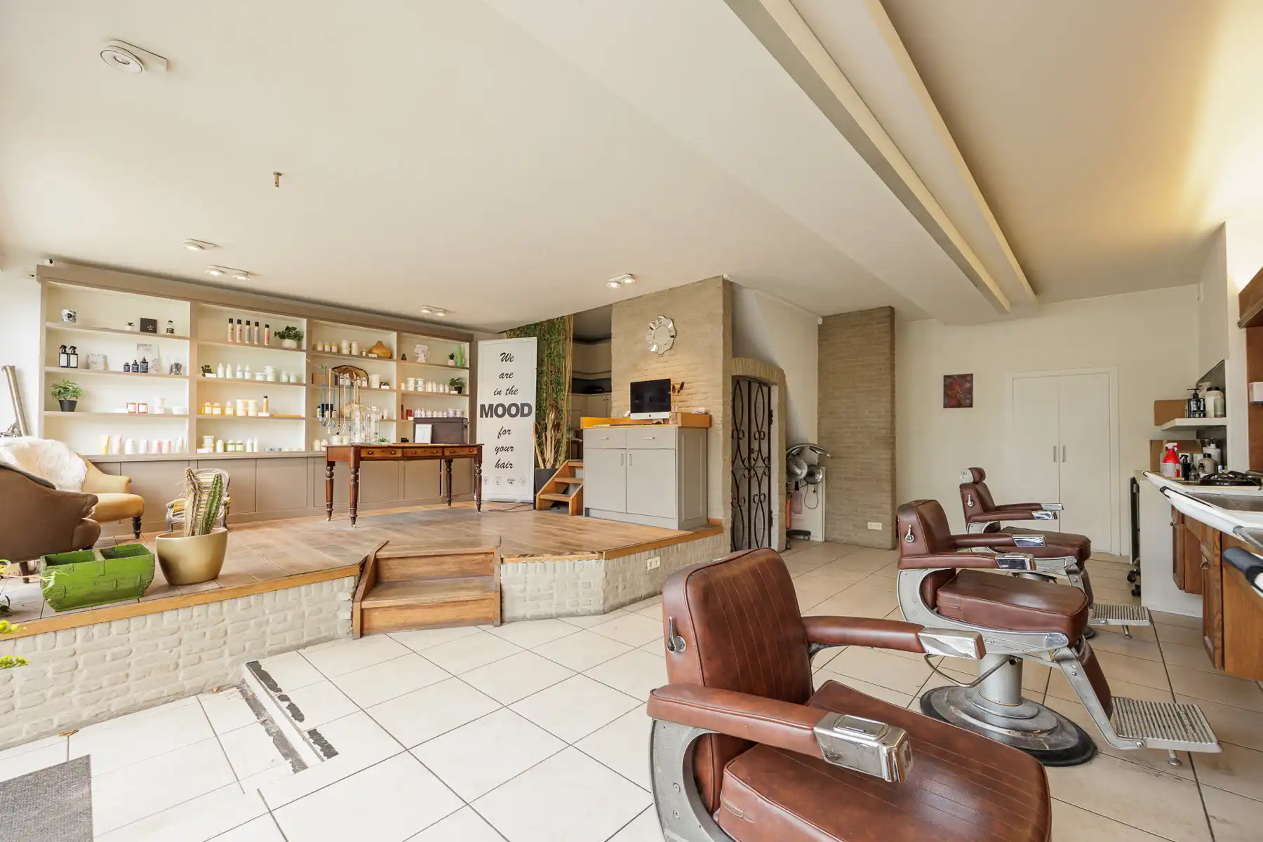 Handelshuis met 7 slaapkamers in het centrum van Stabroek! foto 2