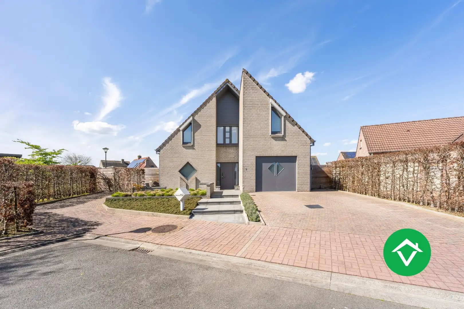 Alleenstaande woning met 5 slaapkamers en garage te Torhout  foto 30