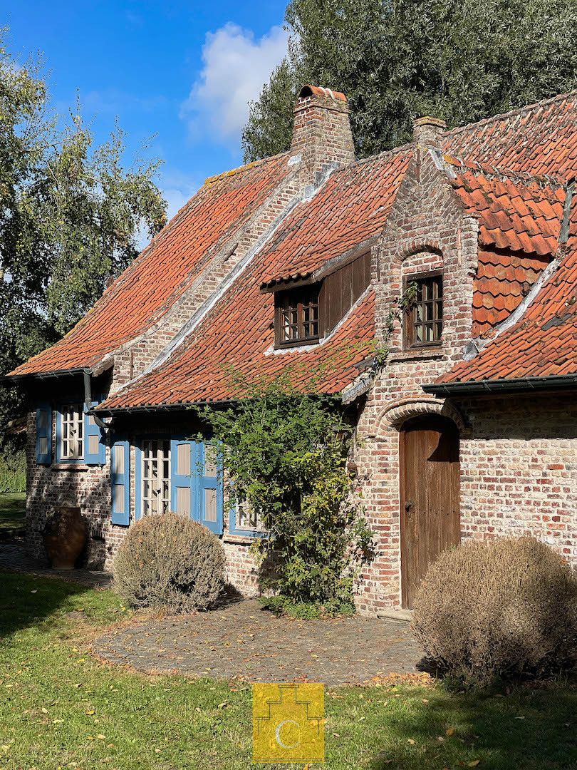 sfeervol landhuis met schuur, garage, zwemvijver en poolhouse, 3 paardenstallen, akkerland en weiland. Idyllische locatie te Torhout (Sint-Henricus), 2,55 ha foto 5