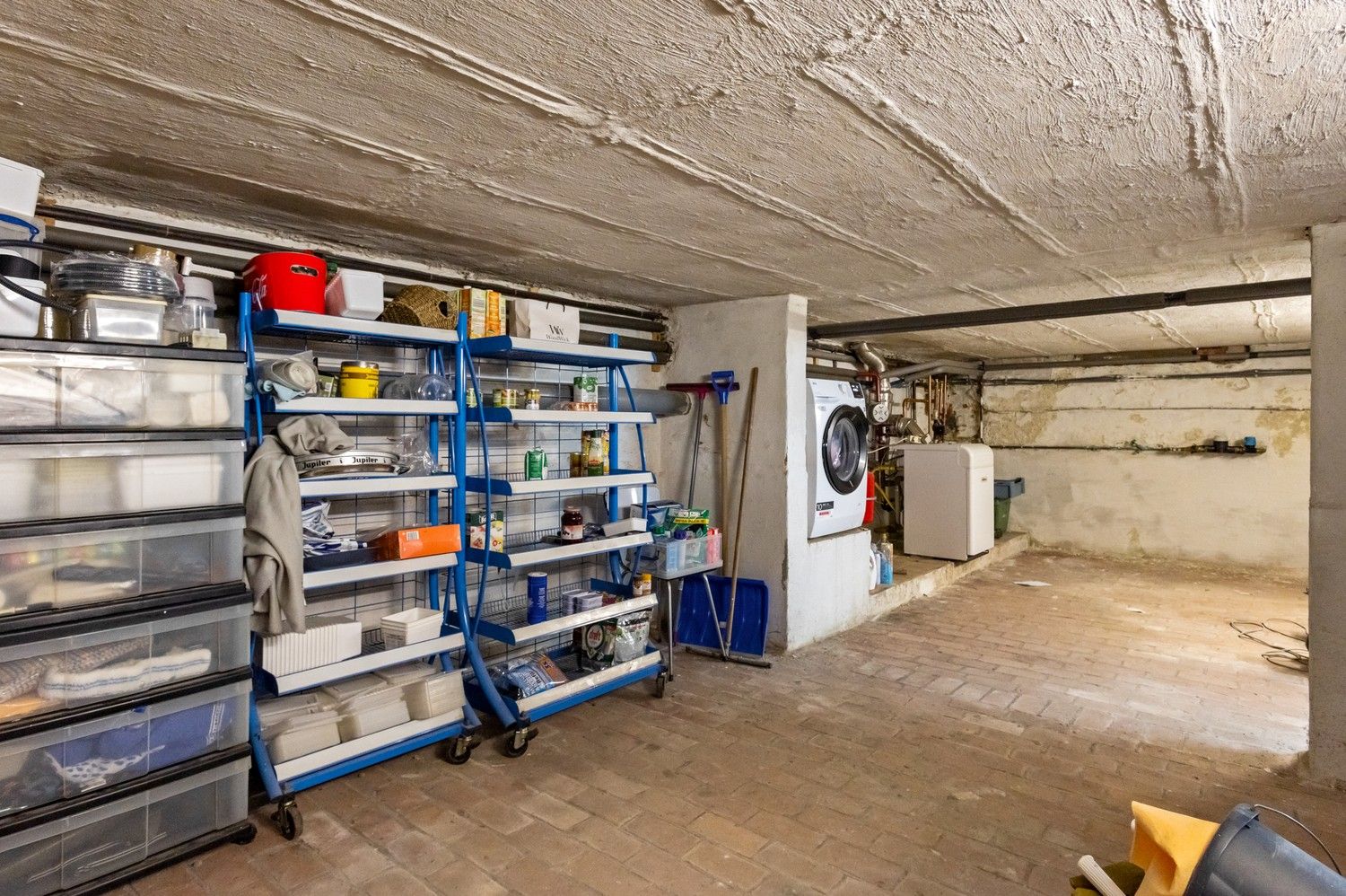 Huis met 3 - 4 slaapkamers, tuin en grote kelder in Wommelgem! foto 16