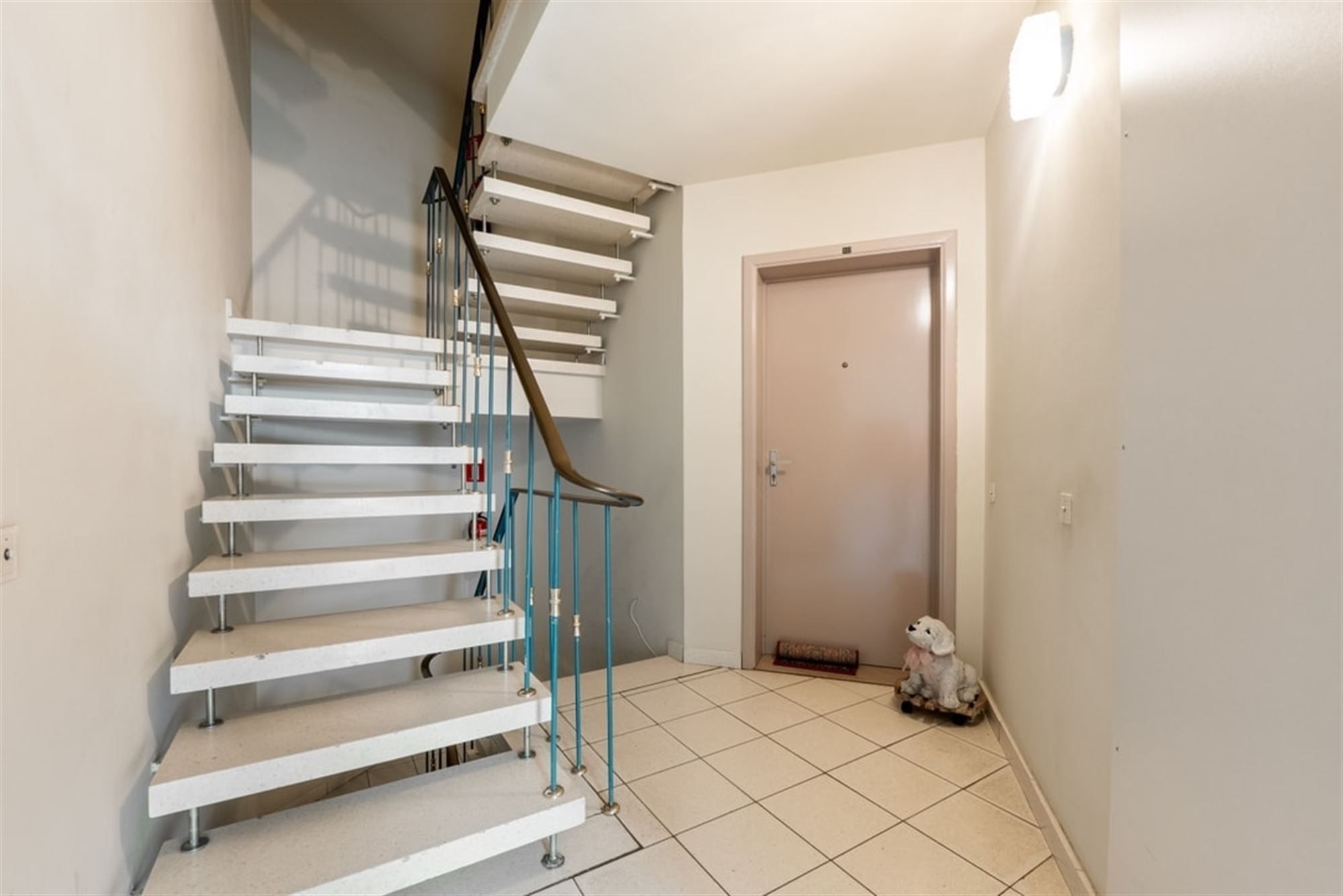 KNAP APPARTEMENT MET 2 SLKS EN PARKEERPLAATS VLAKBIJ HET CENTRUM VAN SINT-TRUIDEN  foto 30