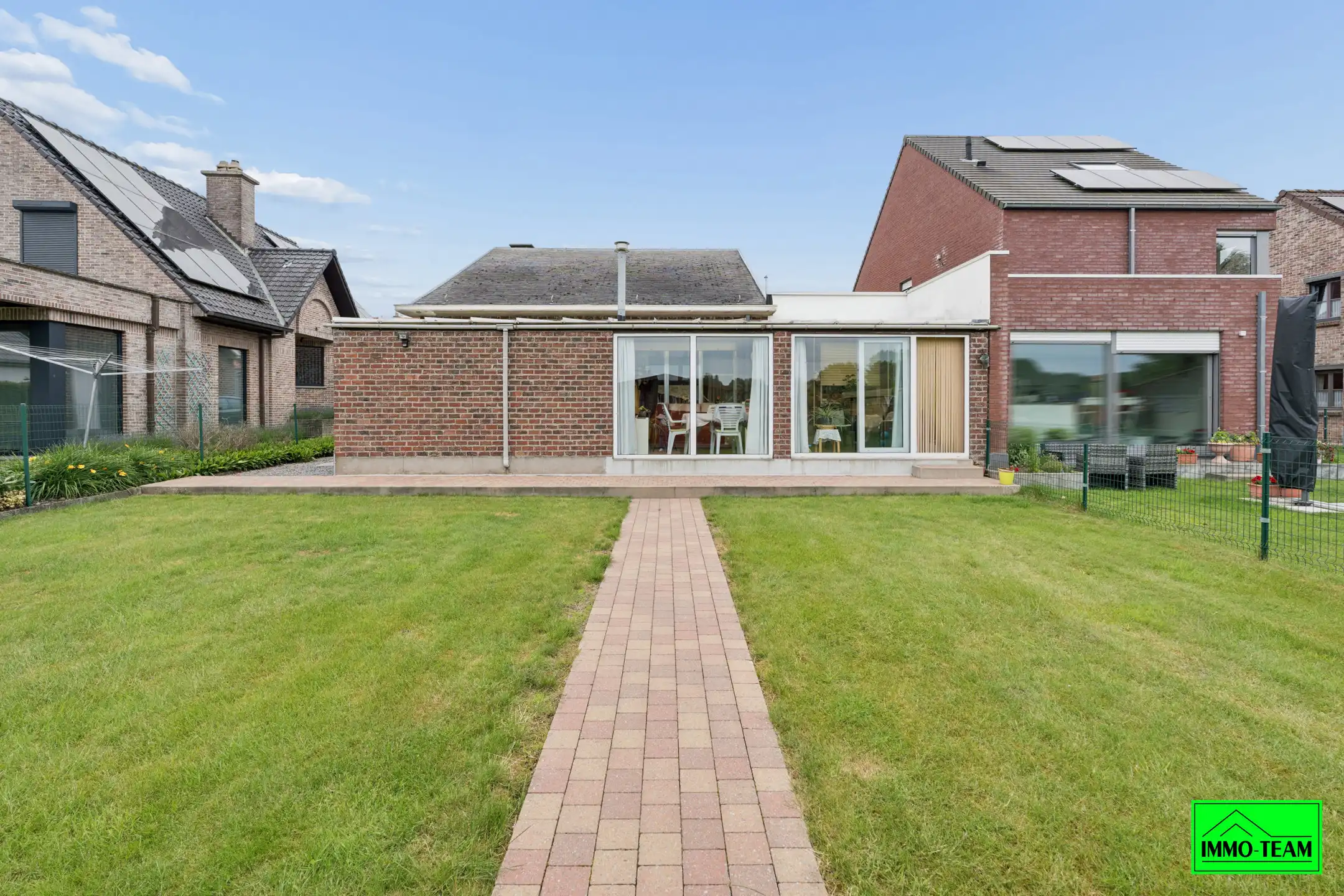 charmante bungalow met mooie tuin en 3 slaapkamers foto 21