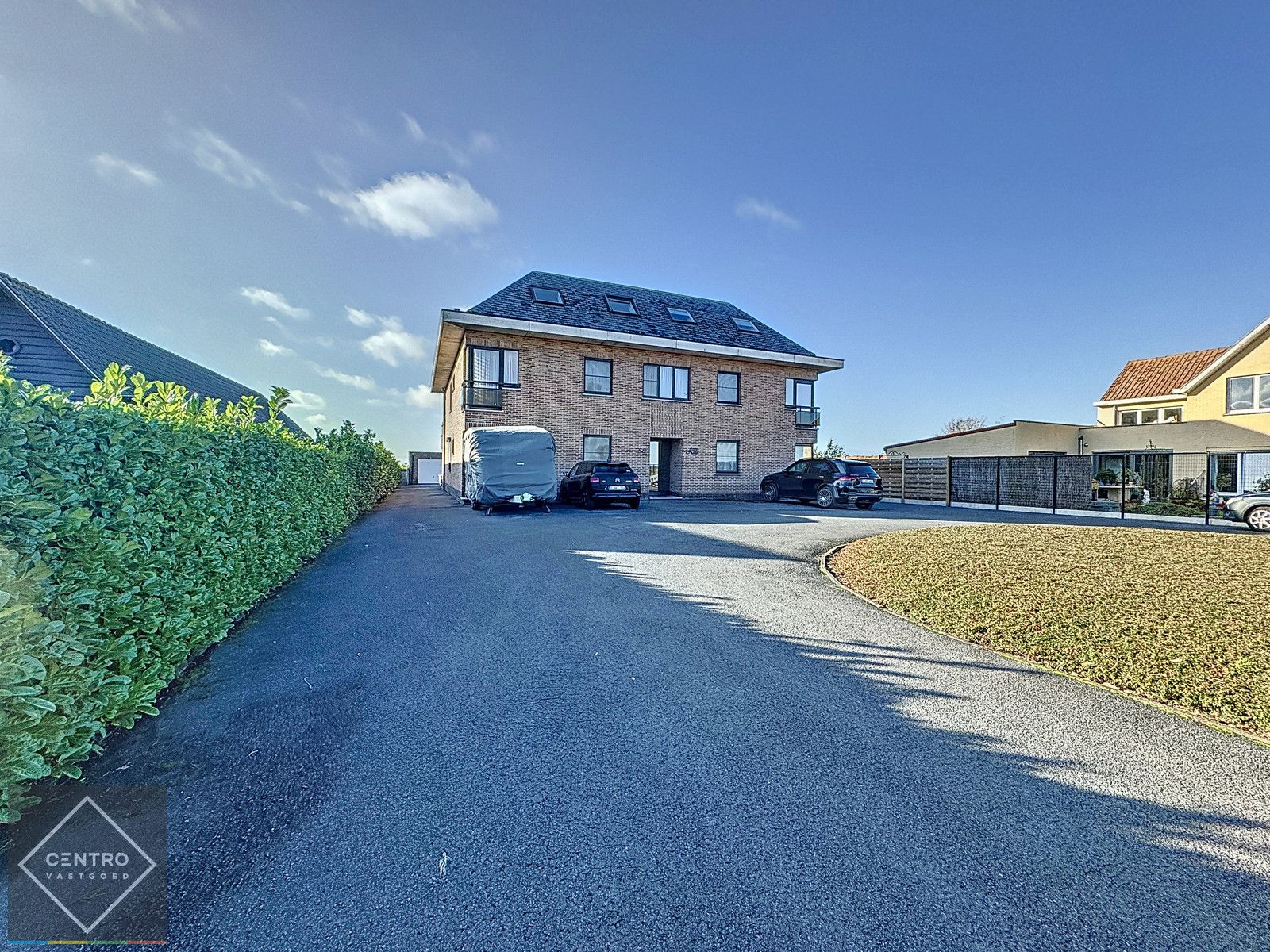 LEUK dakappartement met 2 slpks en garage met FANTASTISCH UITZICHT! foto {{pictureIndex}}