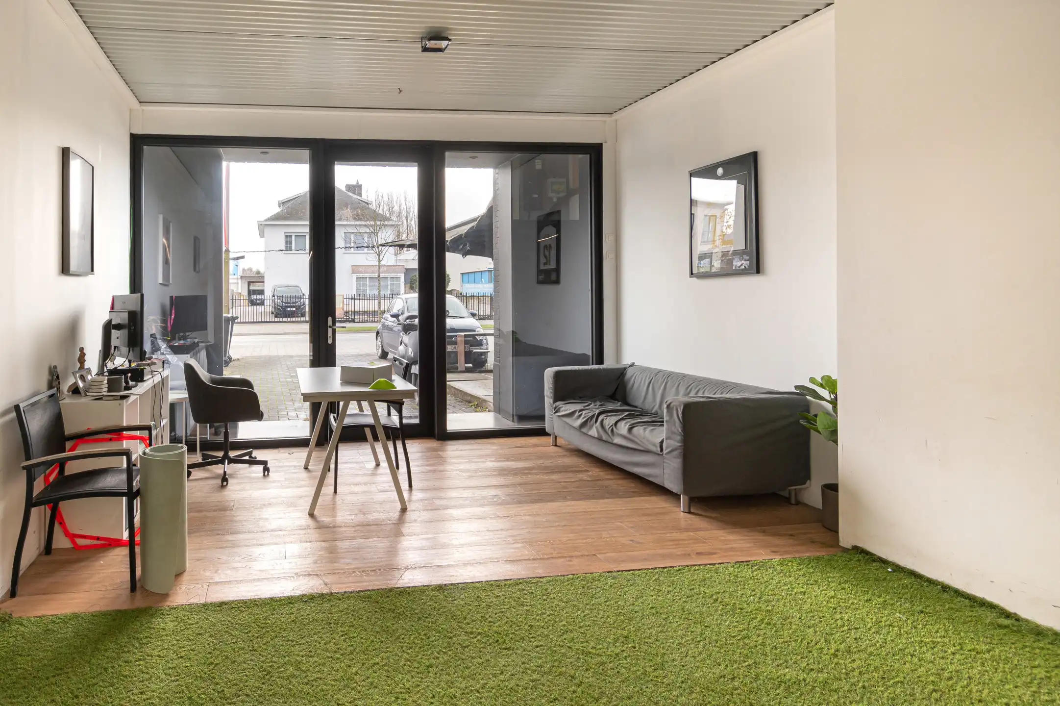 Handelspand van 285 m² met parking op toplocatie foto 21