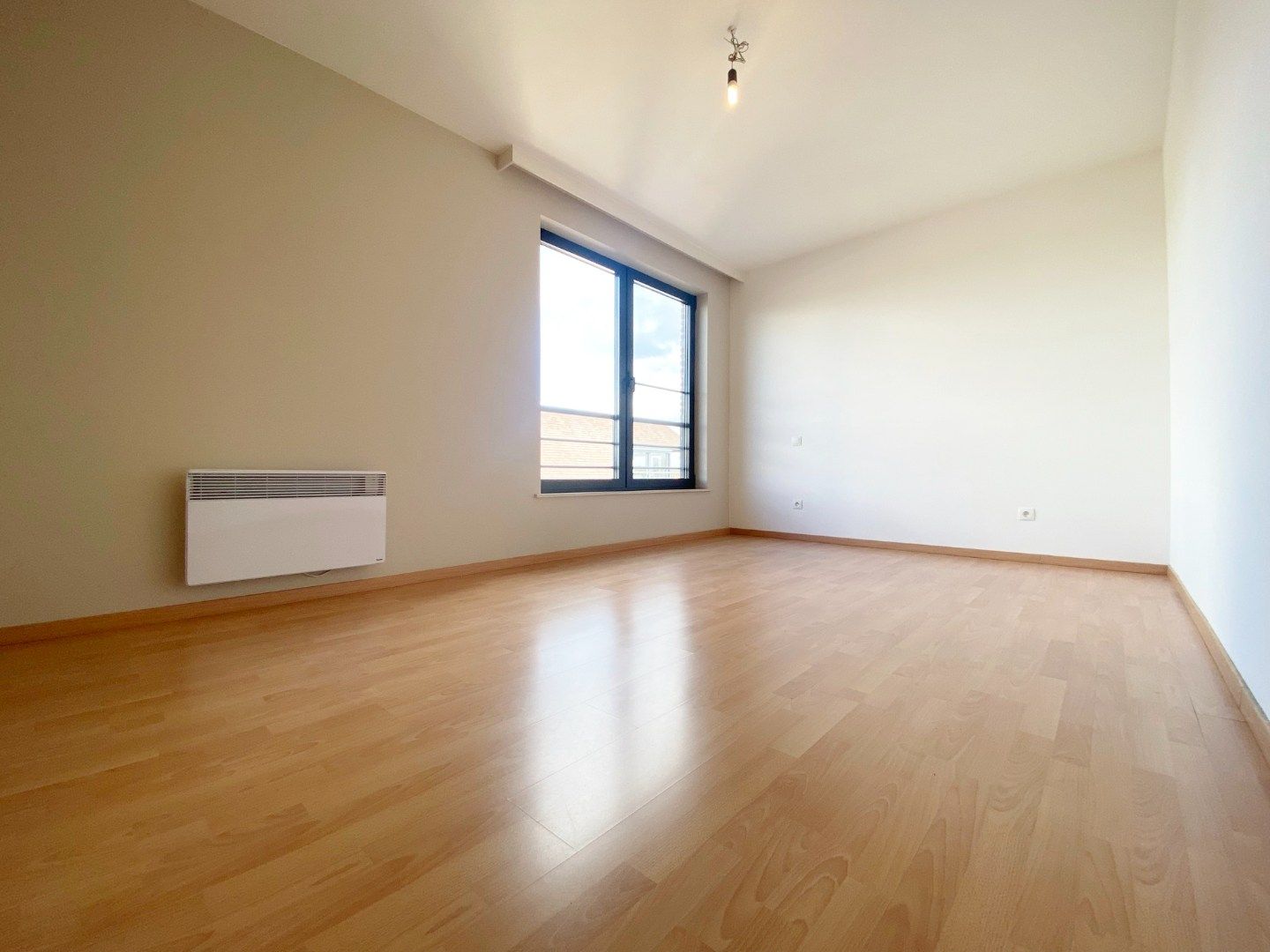 Lichtrijk appartement met zonnig terras en garage foto 10