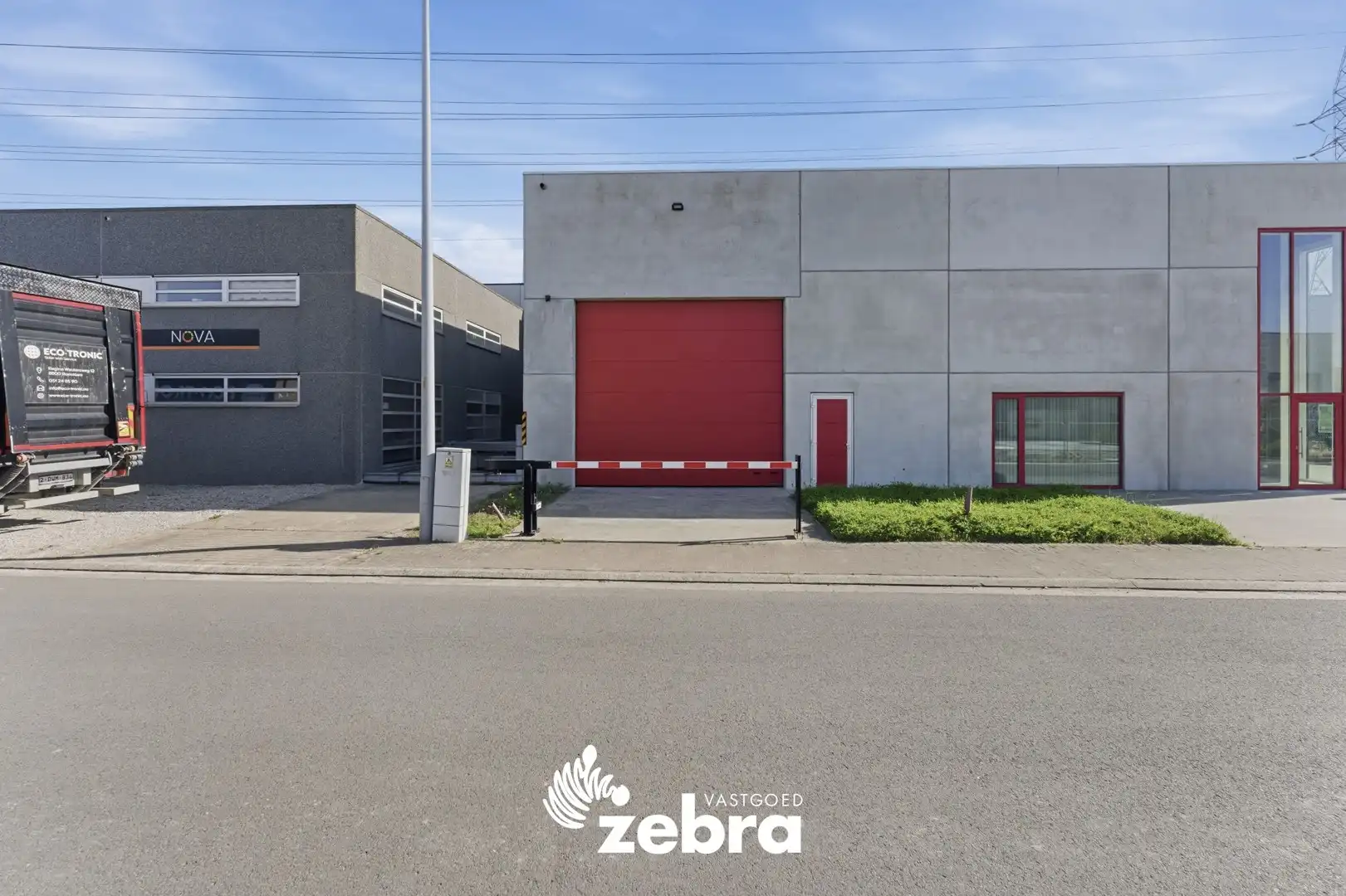 Recent bedrijfsgebouw op gunstige ligging te Roeselare! foto 3