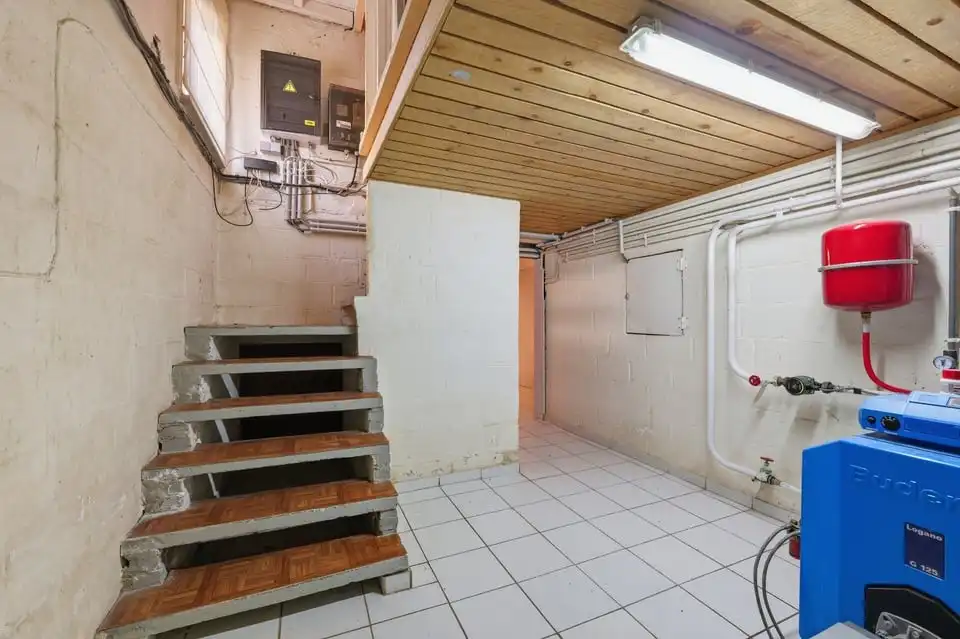 Instapklare gezinswoning met 3 slaapkamers en ruime tuin en garage in Tongeren foto 18