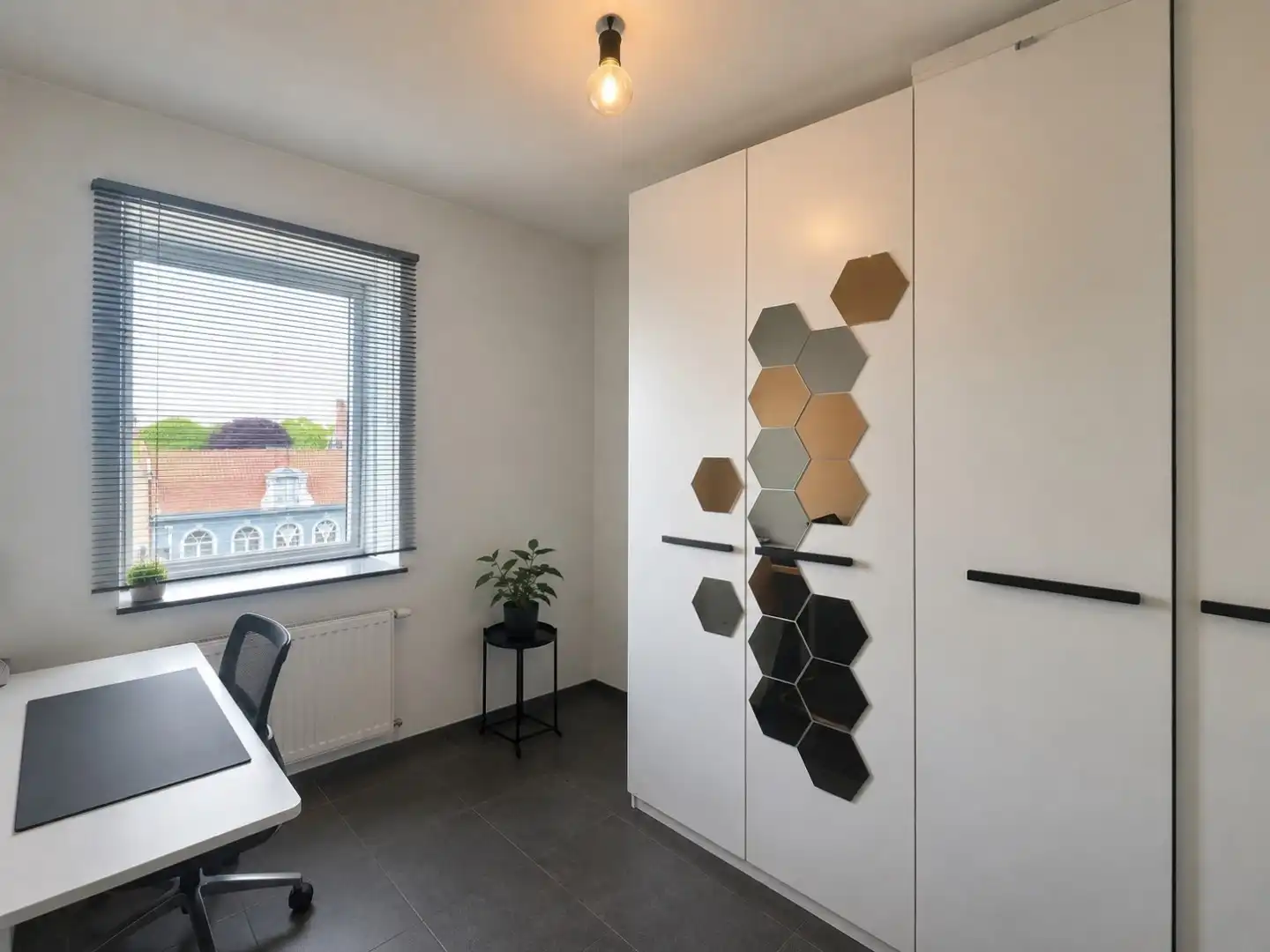 Recent 2-slaapkamer appartement te centrum Eeklo foto 8