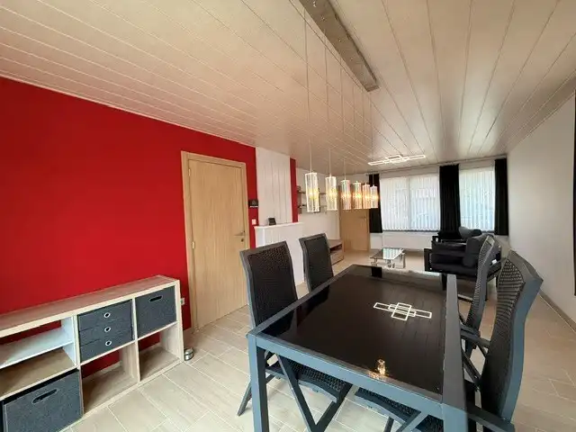 Halfopen woning met 3 slaapkamers, inpandige garage en mooie tuin in Kleine Brogel. foto 5