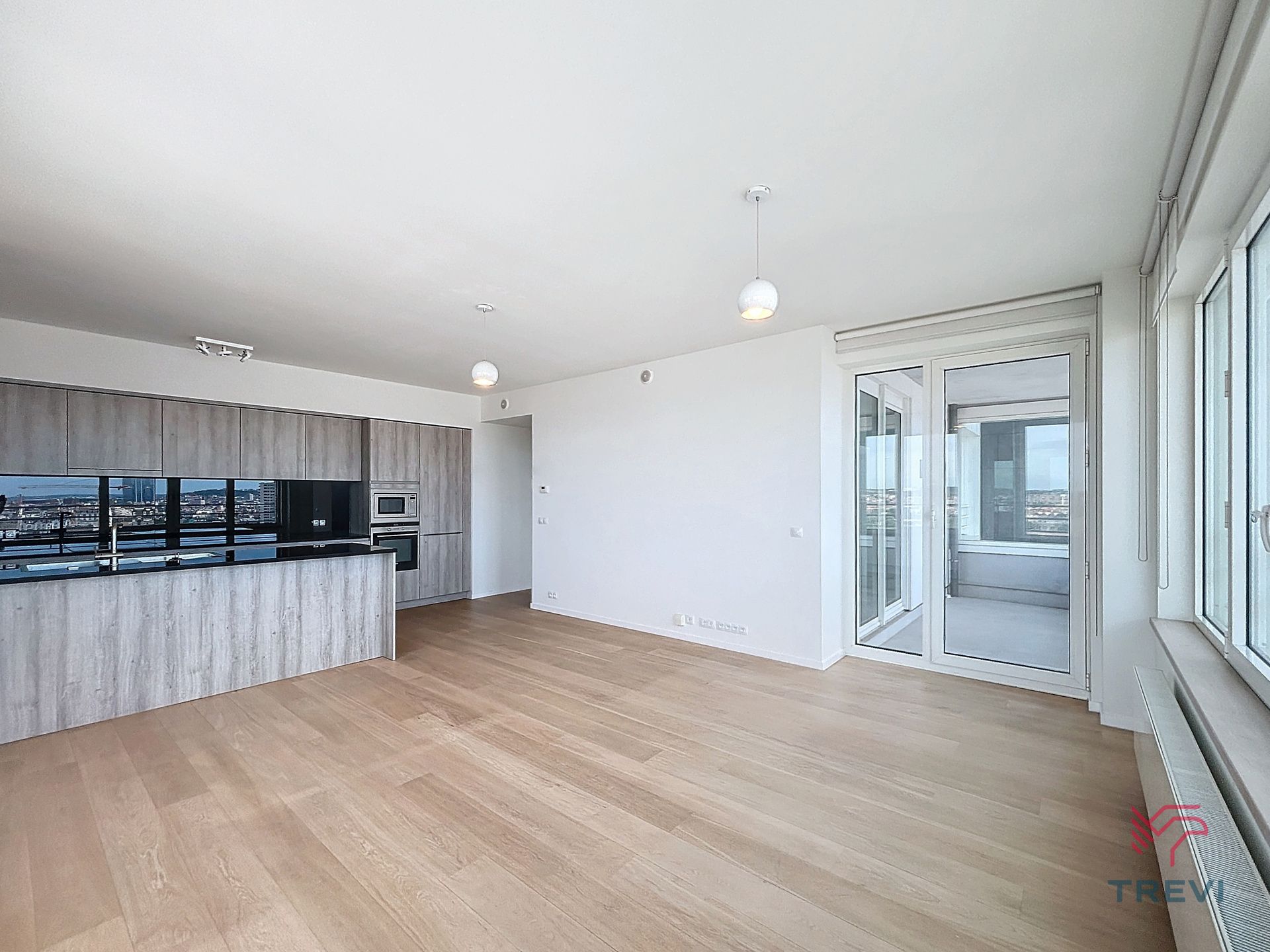 UP-SITE appartement met 2 slaapkamers op de 16e verdieping foto 4