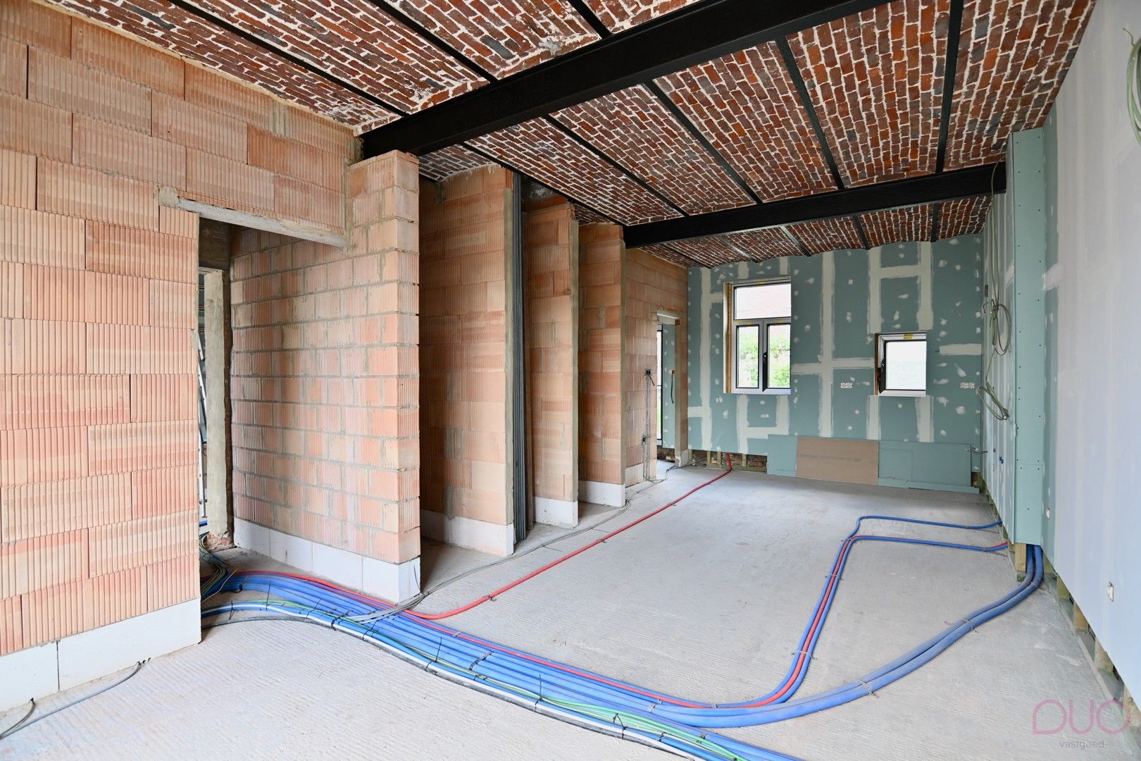 Exclusieve charmante vierkantshoeve in Gingelom met 5 slaapkamers,  drie afzonderlijke vakantiewoningen, grote schuur en achterliggende weide foto 50