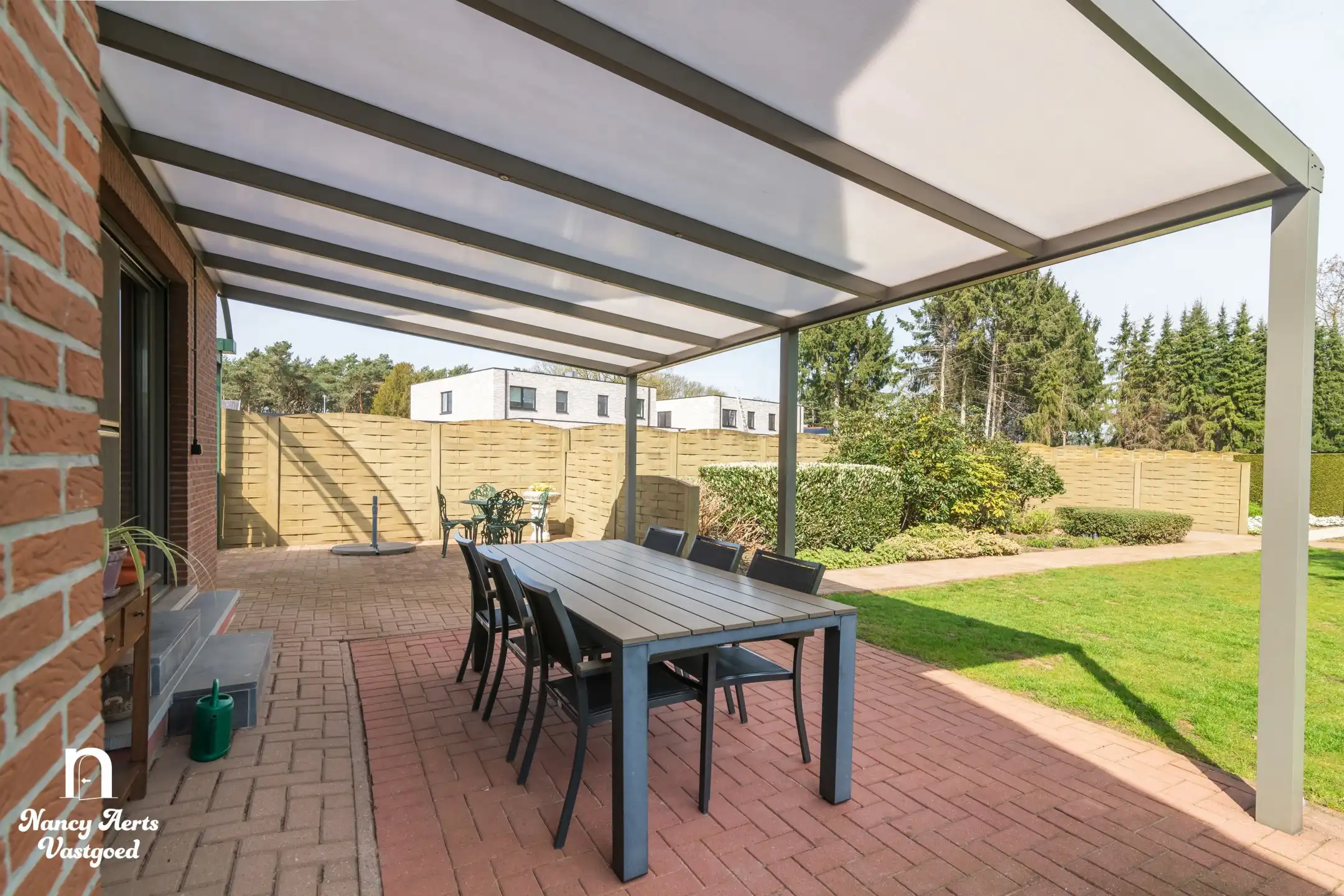 Lichtrijke woning met prachtige tuin en groeipotentieel foto 27