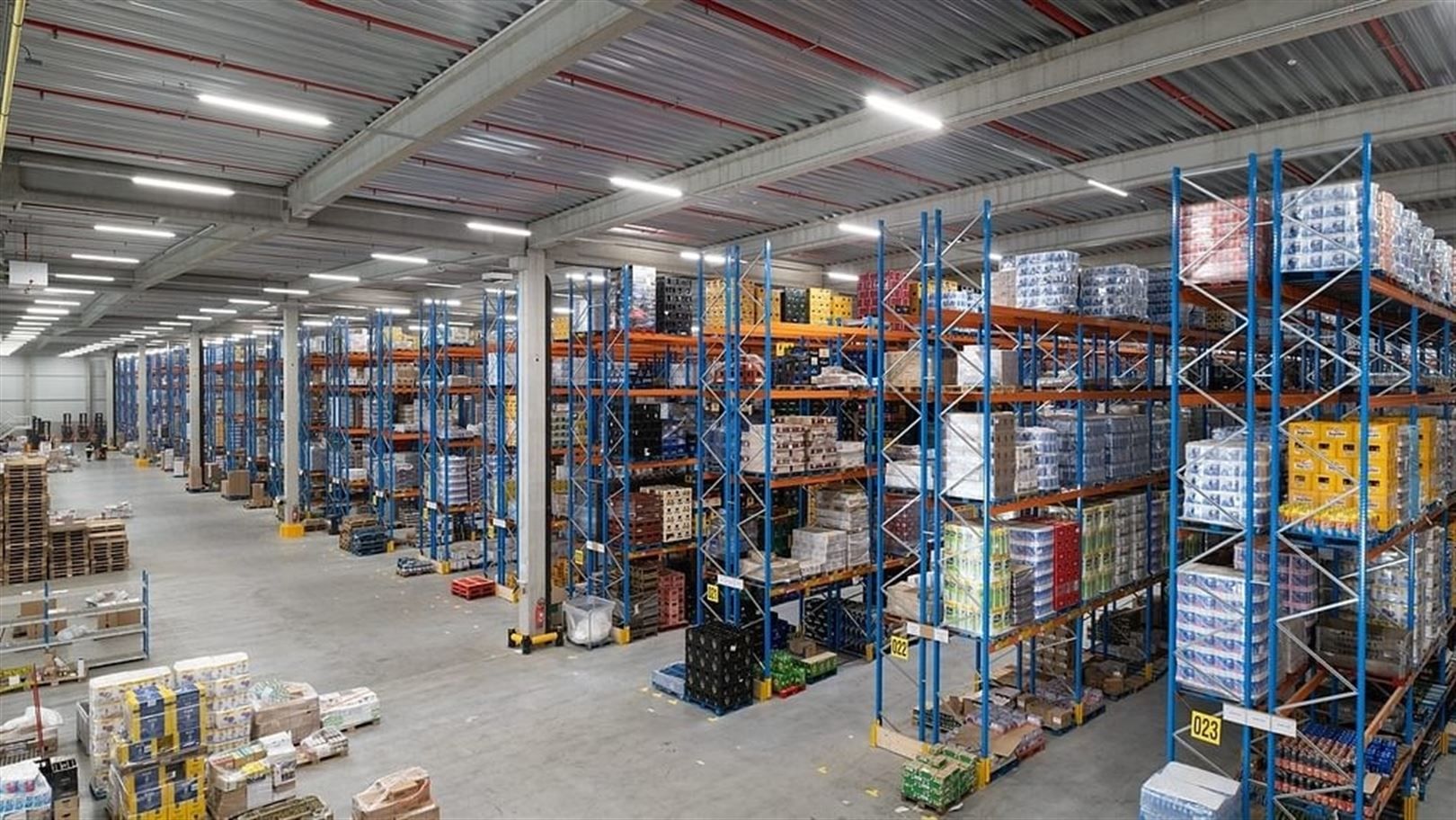 Duurzaam logistiek gebouw nabij de  luchthaven van Charleroi foto 4