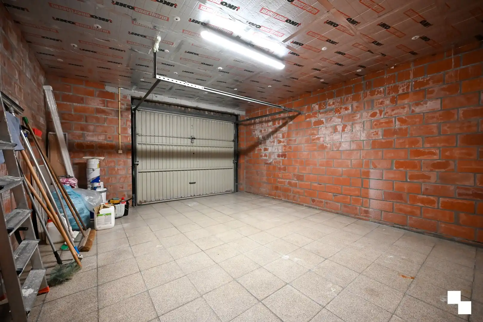 Stijlvol en energiezuinig gerenoveerd duplexappartement in kleinschalige residentie te Emelgem, Izegem foto 20