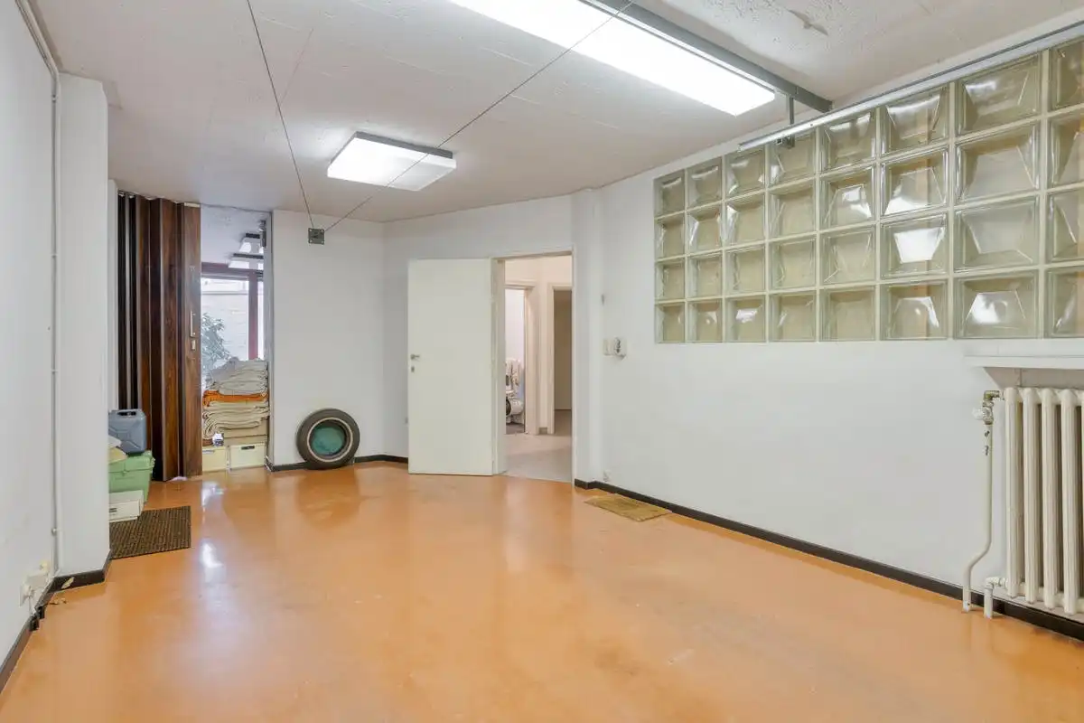 Uniek opbrengstgebouw op toplocatie met garage in Strombeek foto 6