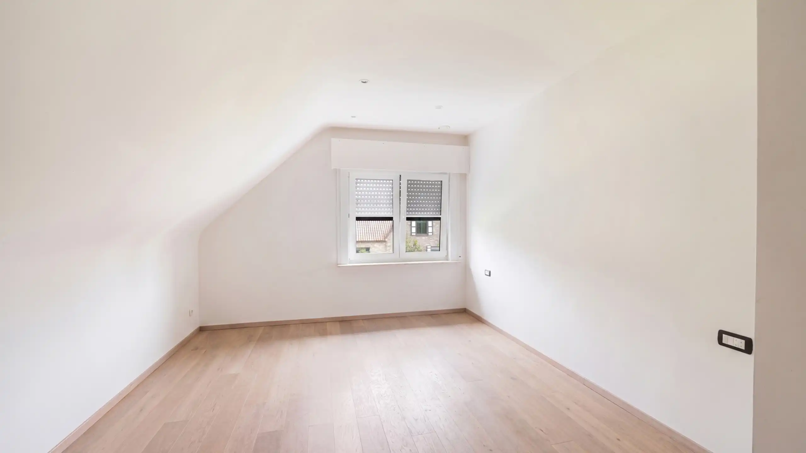 Vrijstaande woning met open zichten over de Damse polders foto 19