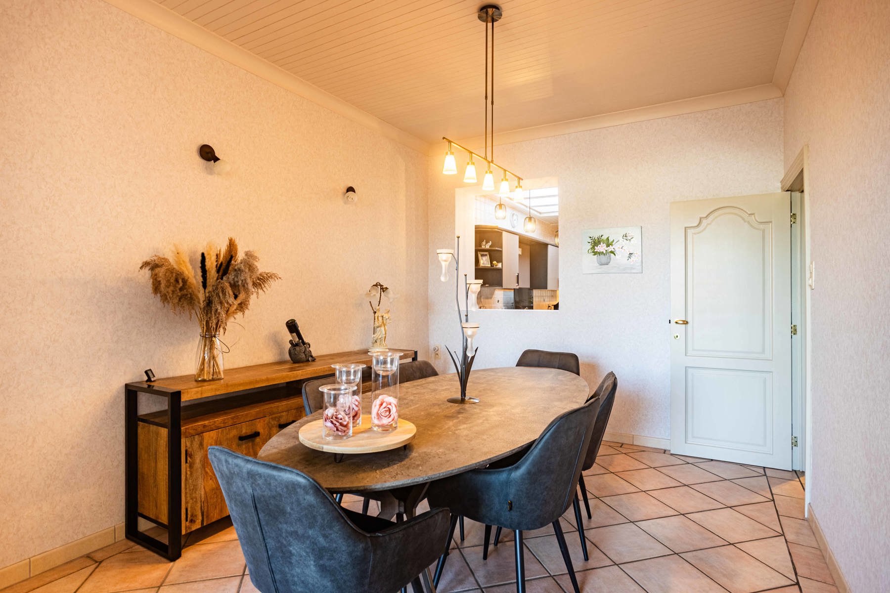 Charmante gezinswoning met 4SLPK en tuin foto 4