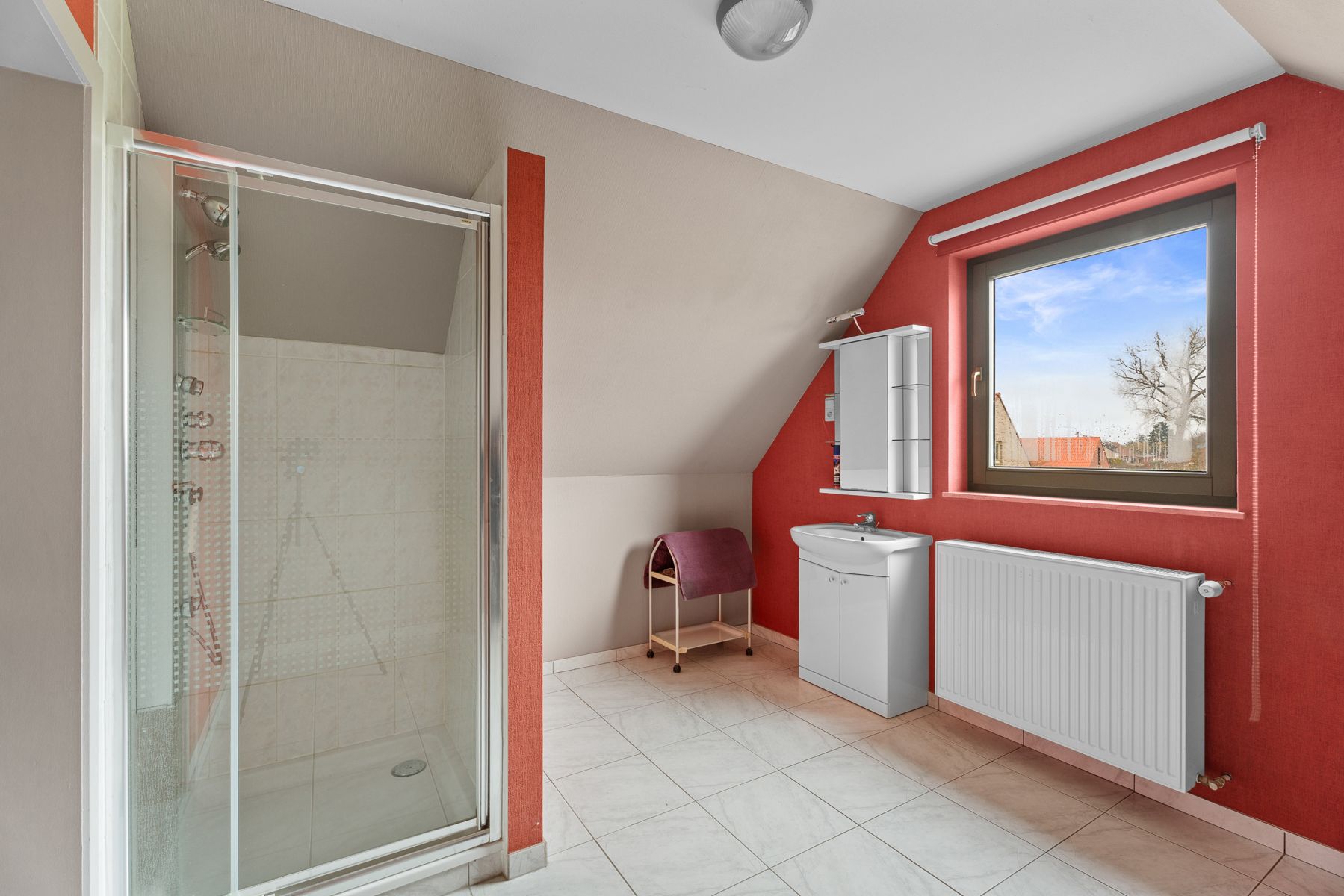 Unieke woning met een openzicht te Knesselare! foto 16